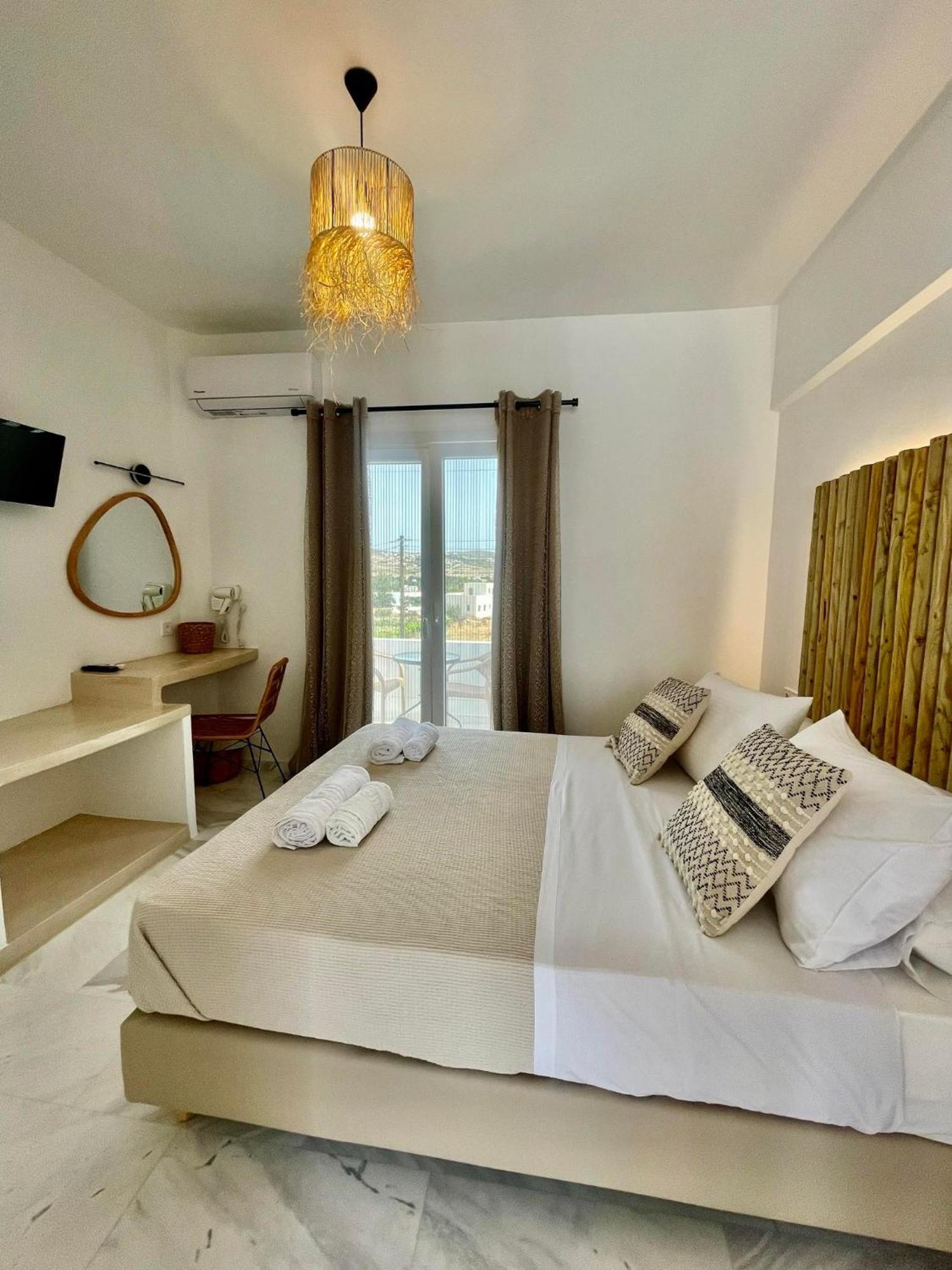 Athina Rooms - Lounge Apartments Guest house