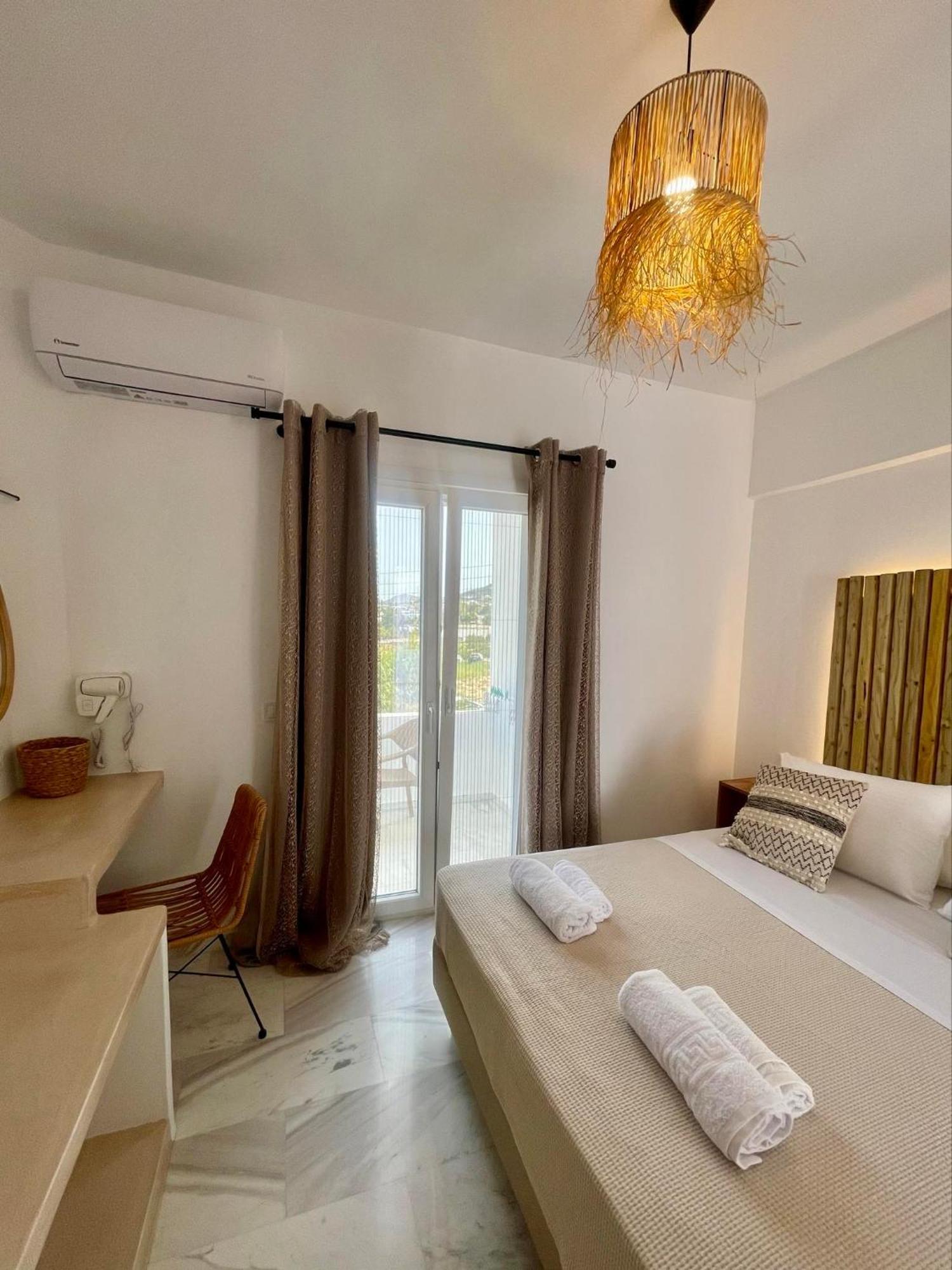 Athina Rooms - Lounge Apartments Guest house