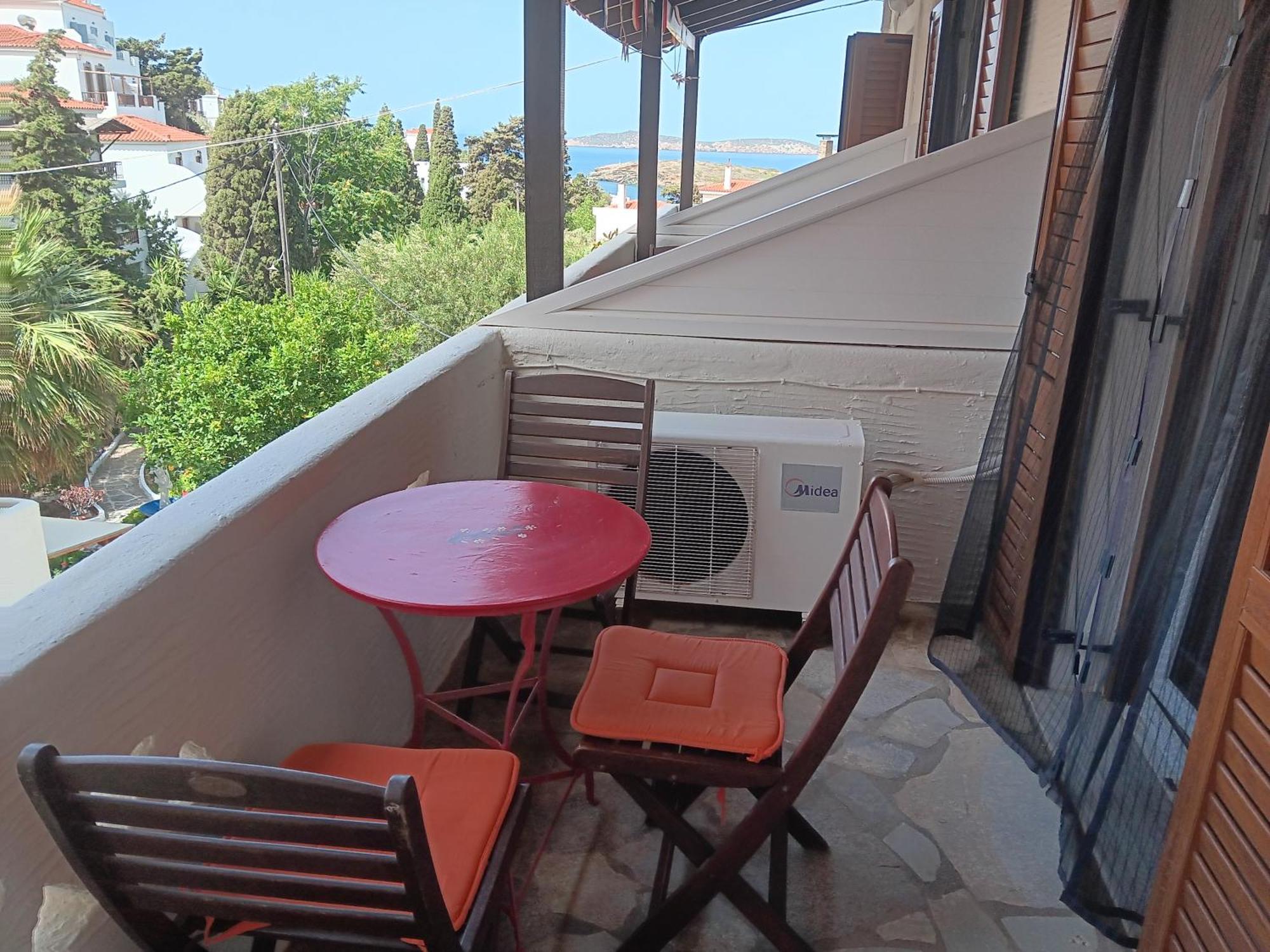 Villa Rena Aparthotel 3*
