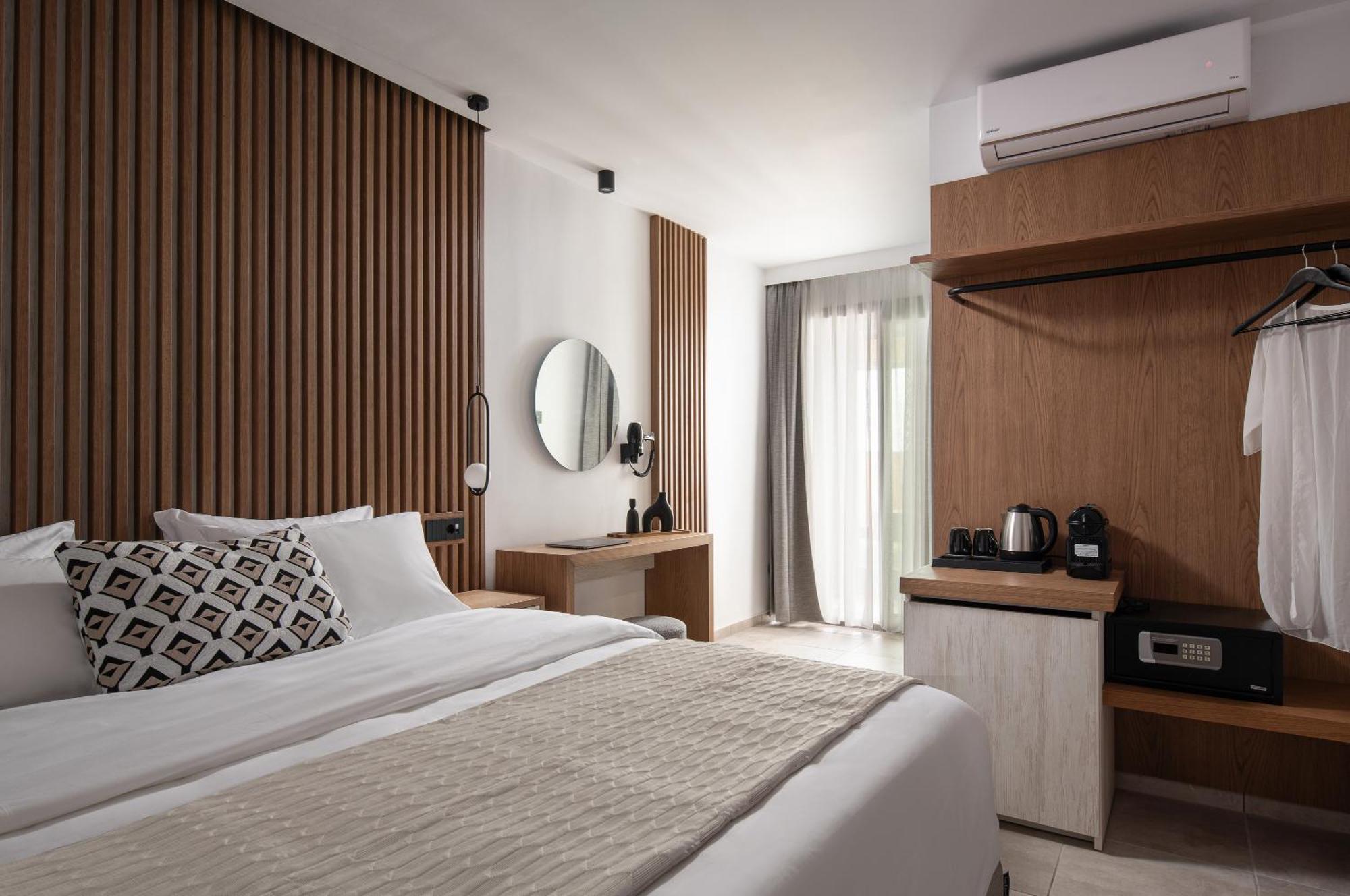 Aparthotel Poseidon Skiathos Town