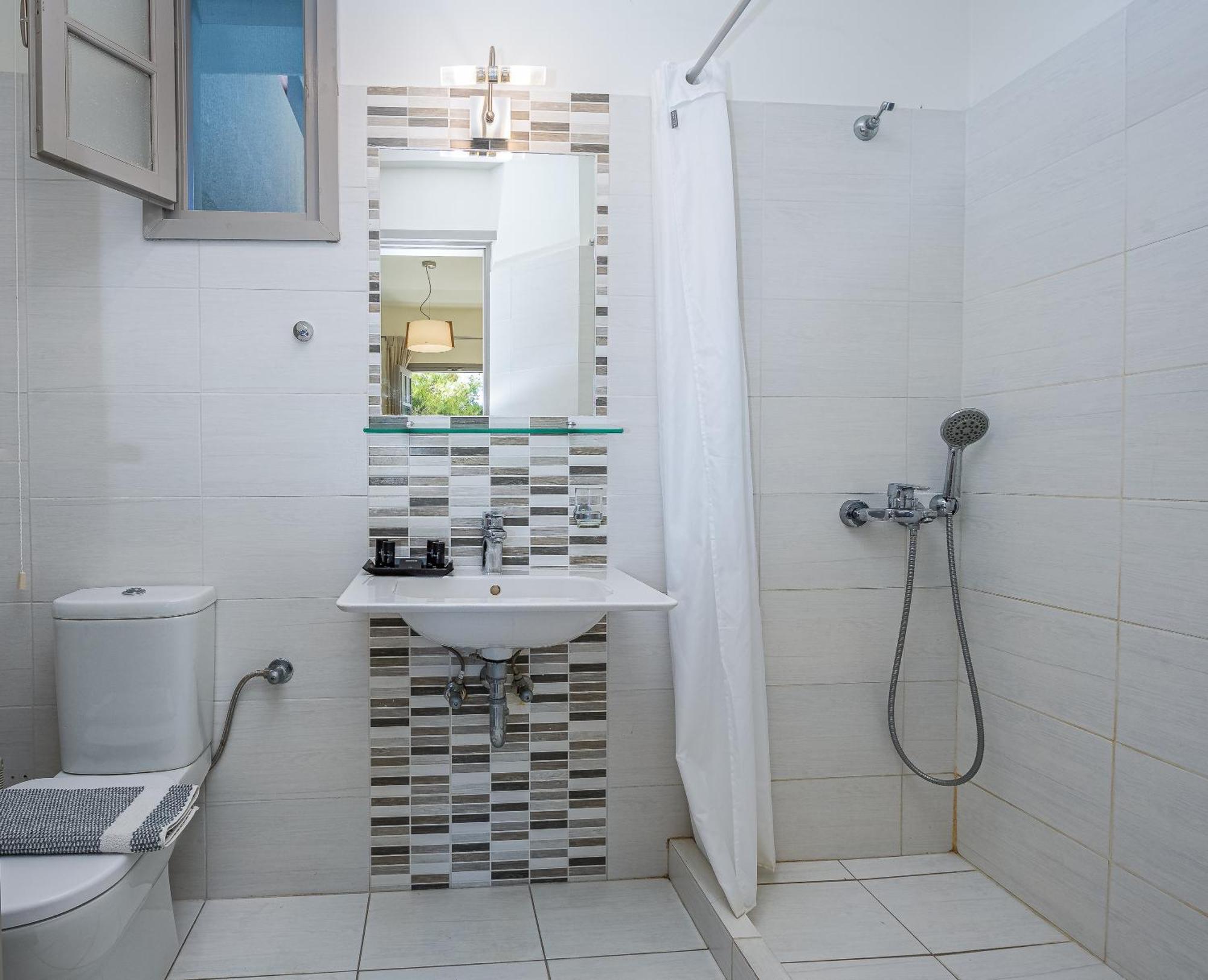 Erato 3* Agia Marina (Aegina)