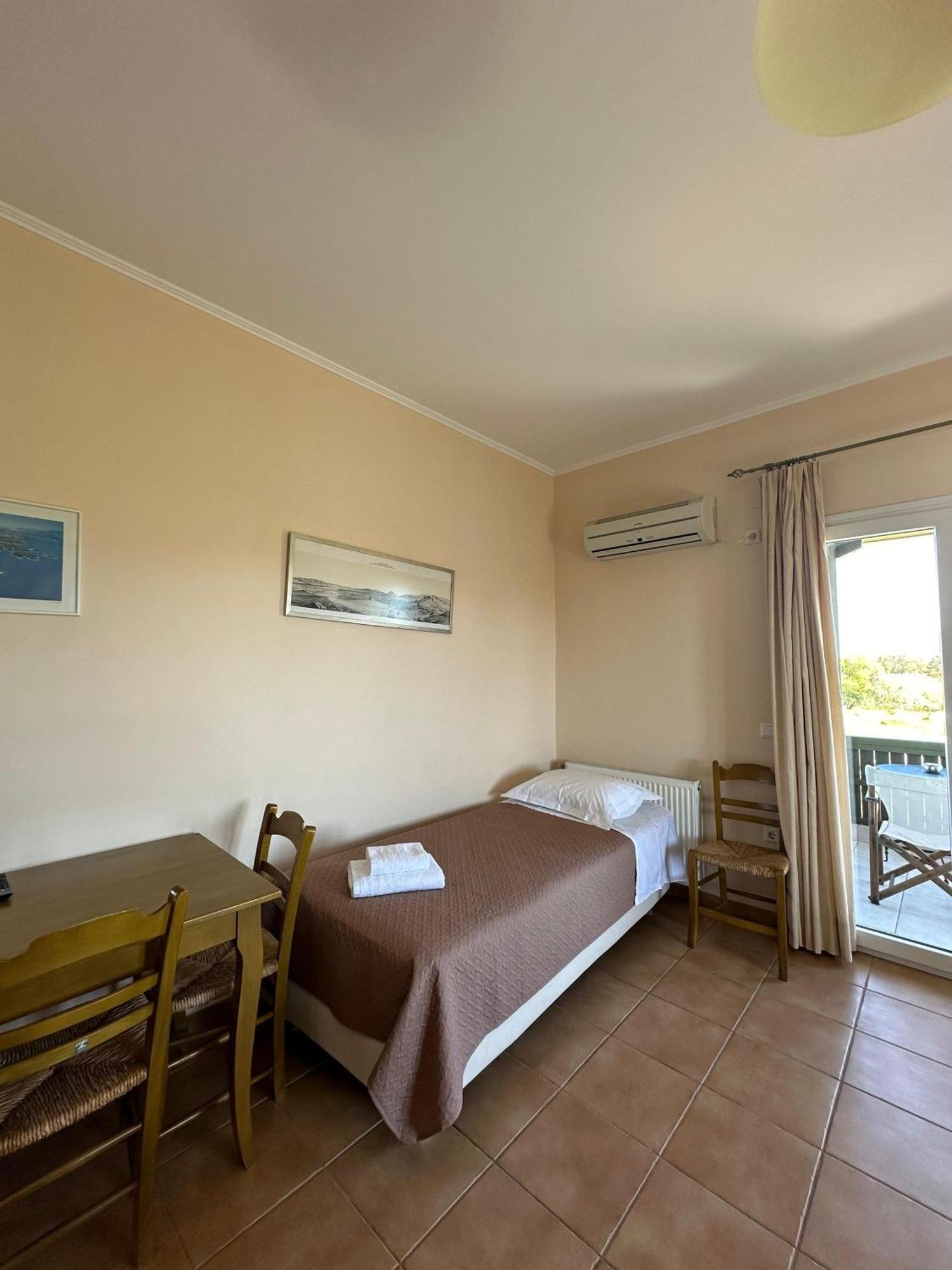 Porto Nirikos - Private Parking * Lefkada City