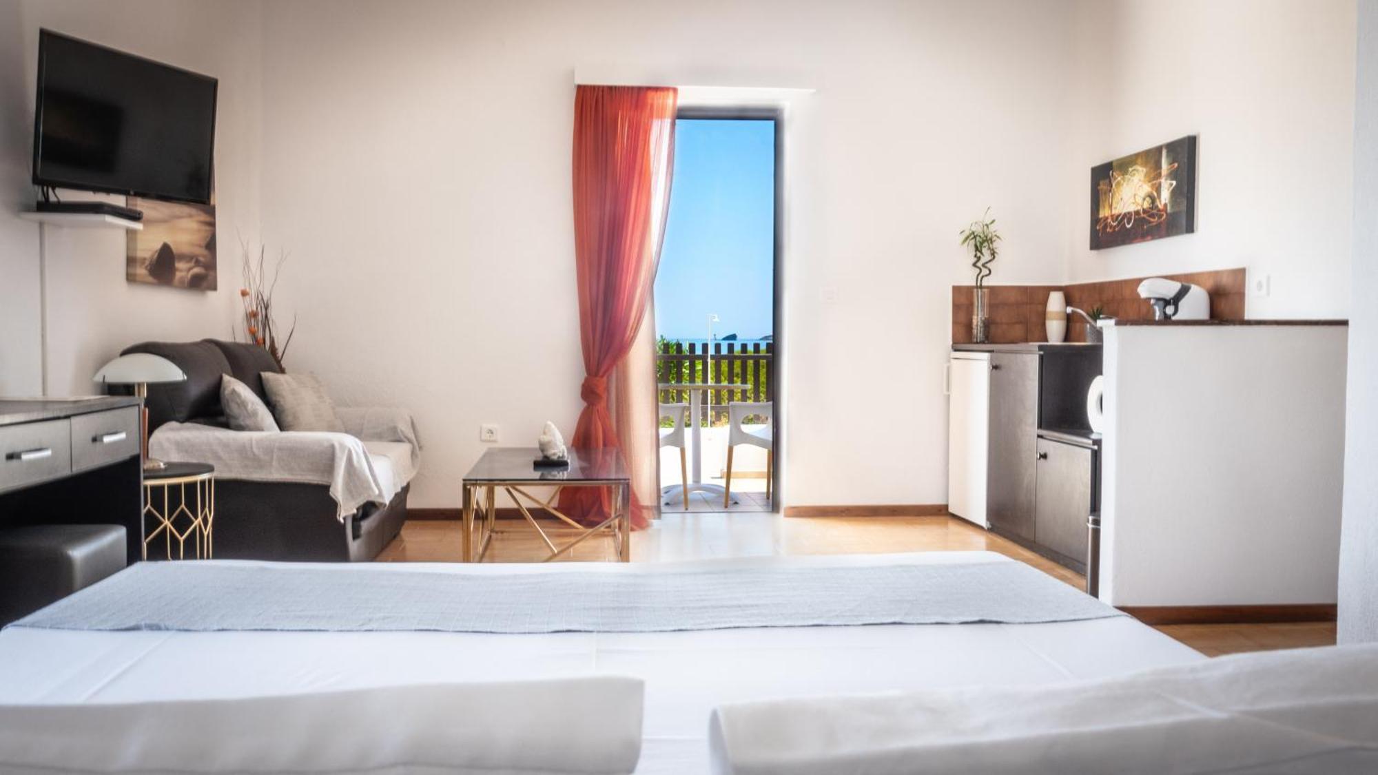 Porto Hotel Diakofti