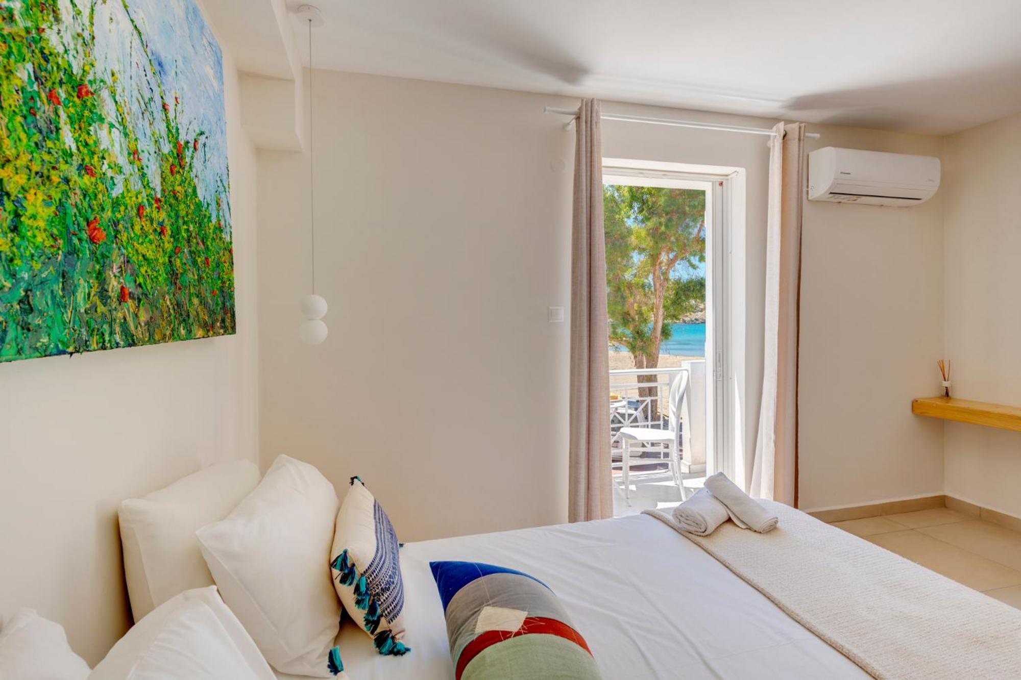 Kamelo Hotel Vari (Syros)
