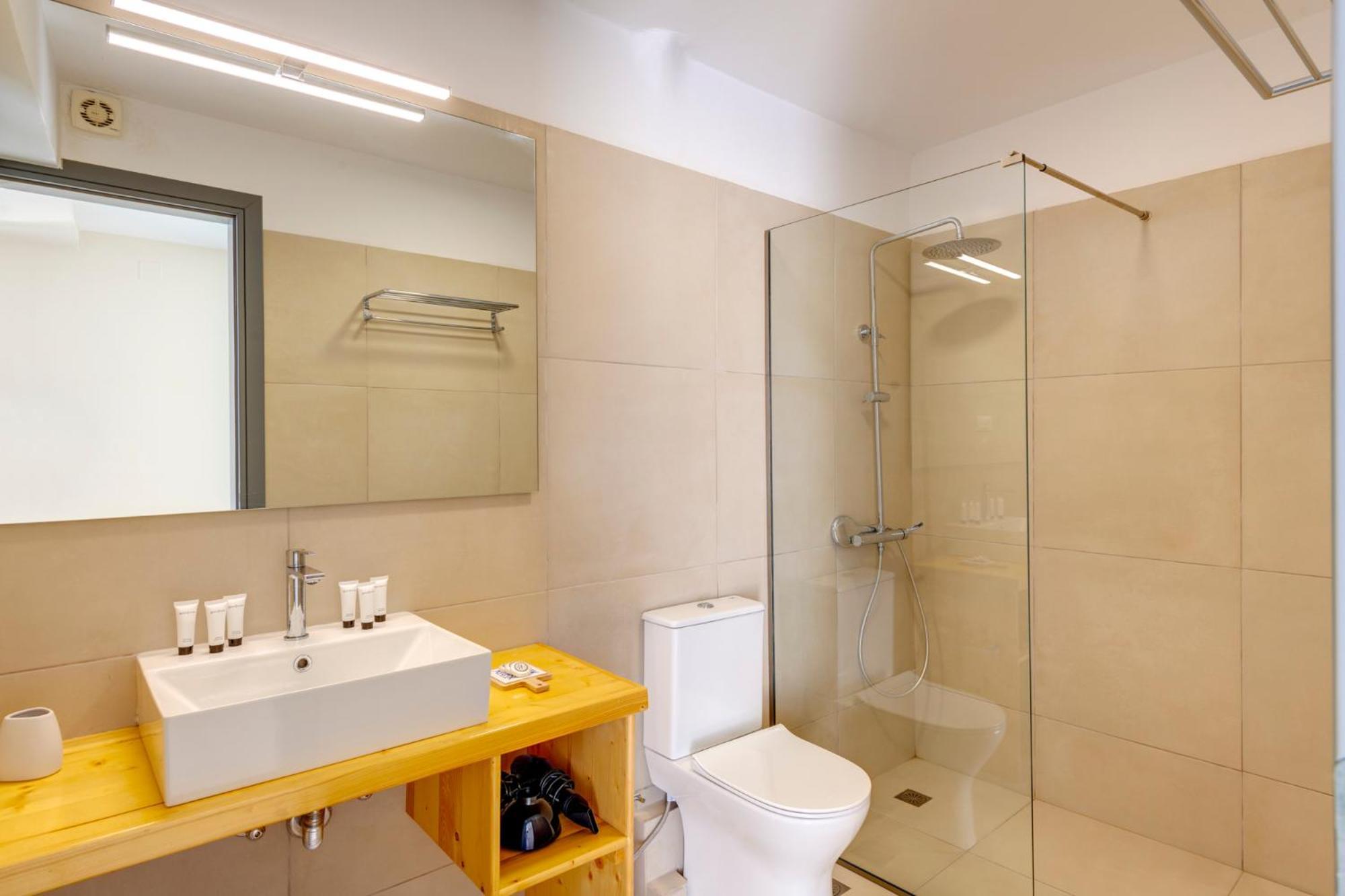 Kamelo Hotel Vari (Syros)