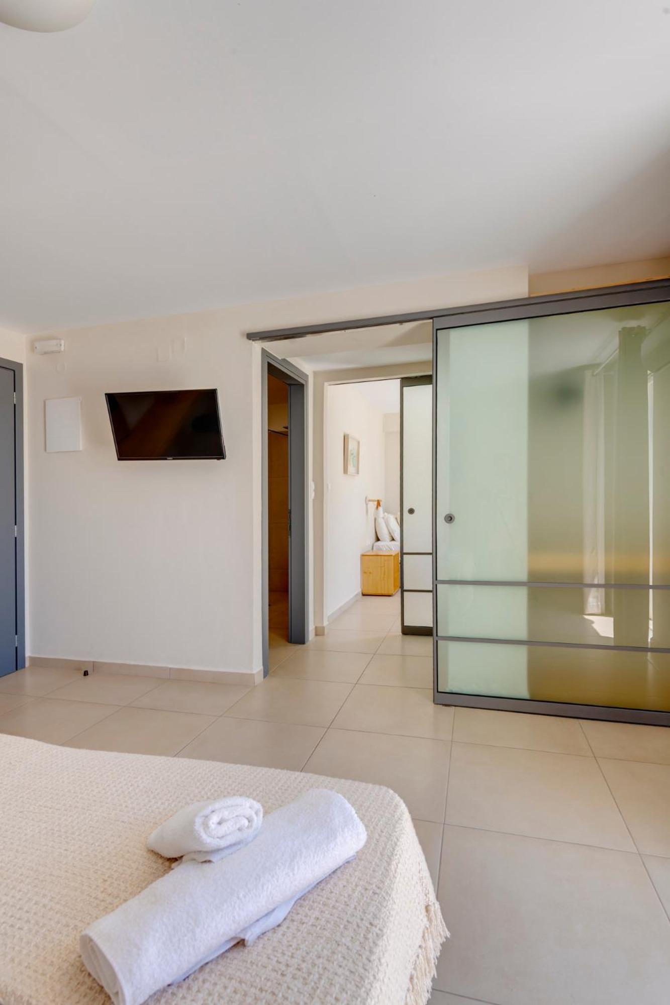 Kamelo Hotel 2*