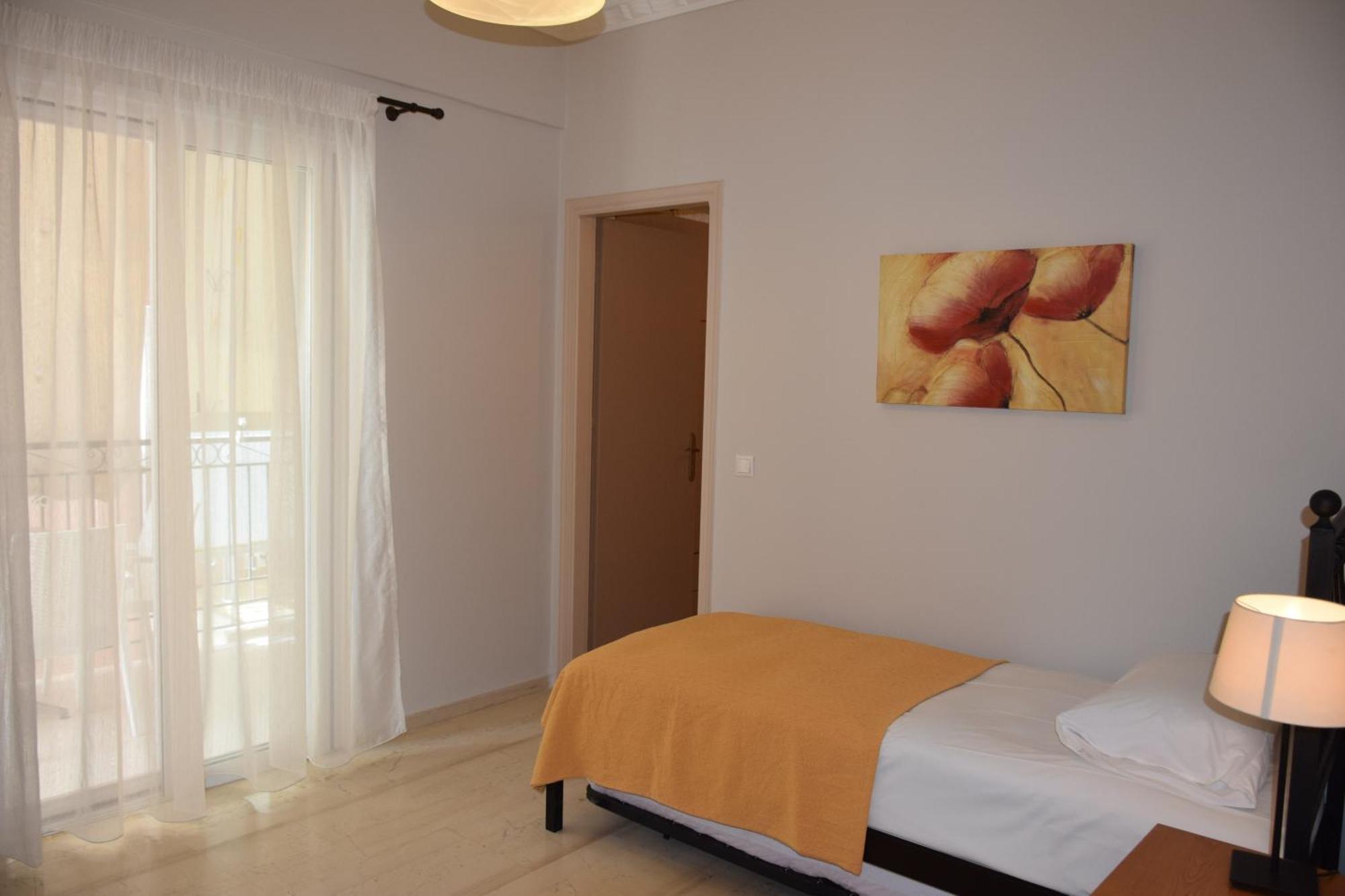 Akti Apartment *