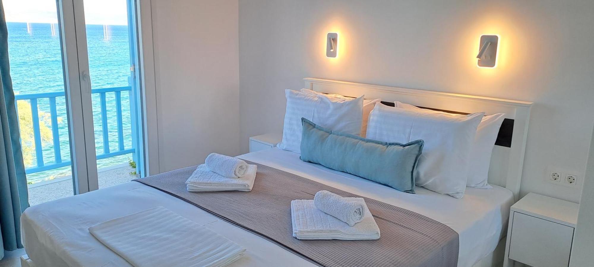 Dinas Apartment Piso Livadi