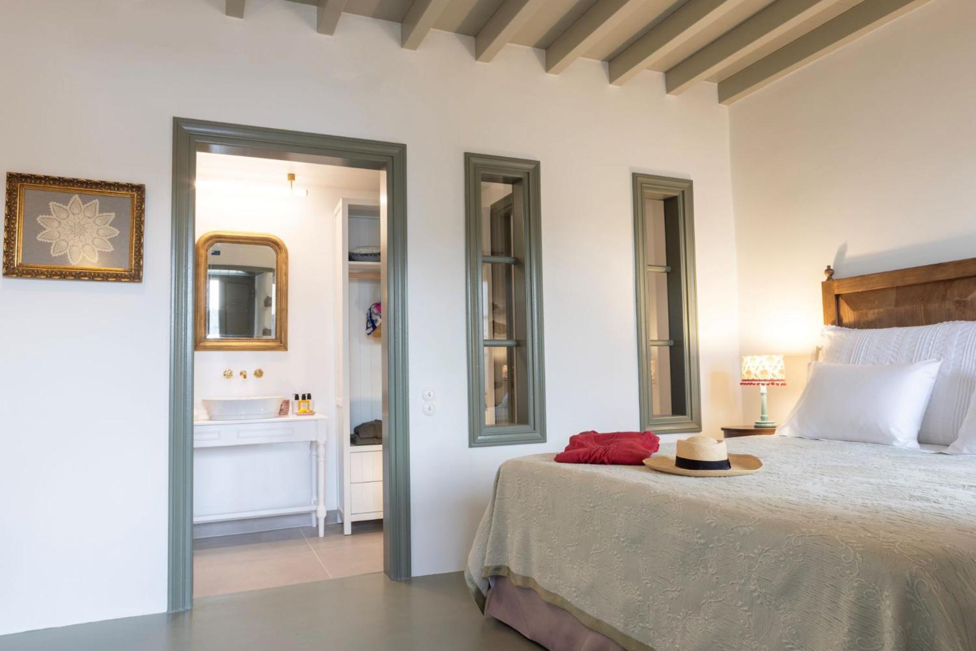 Patmos Eye Boutique & 4*