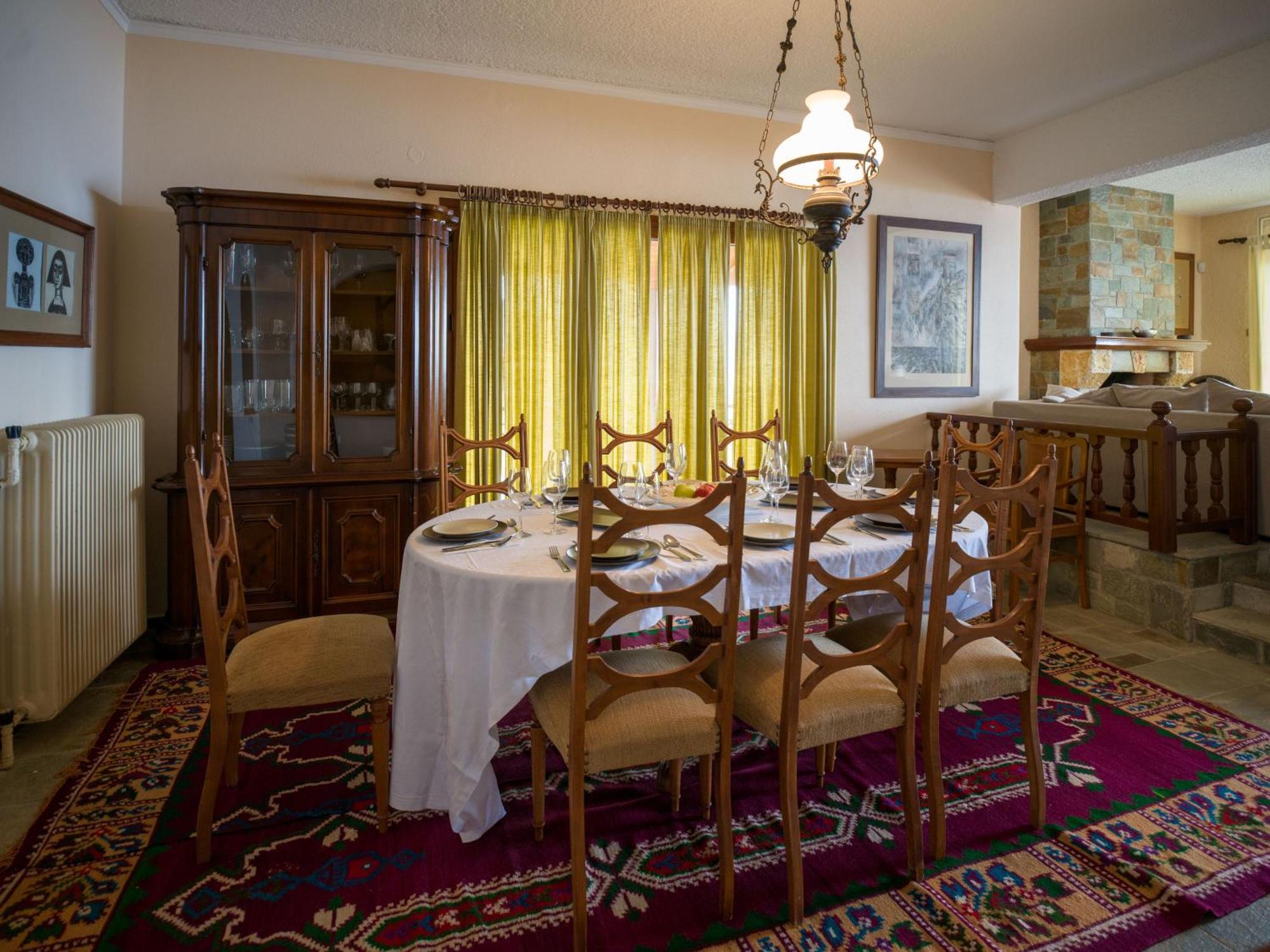 Traditional Luxury Armonia Villa Aigio