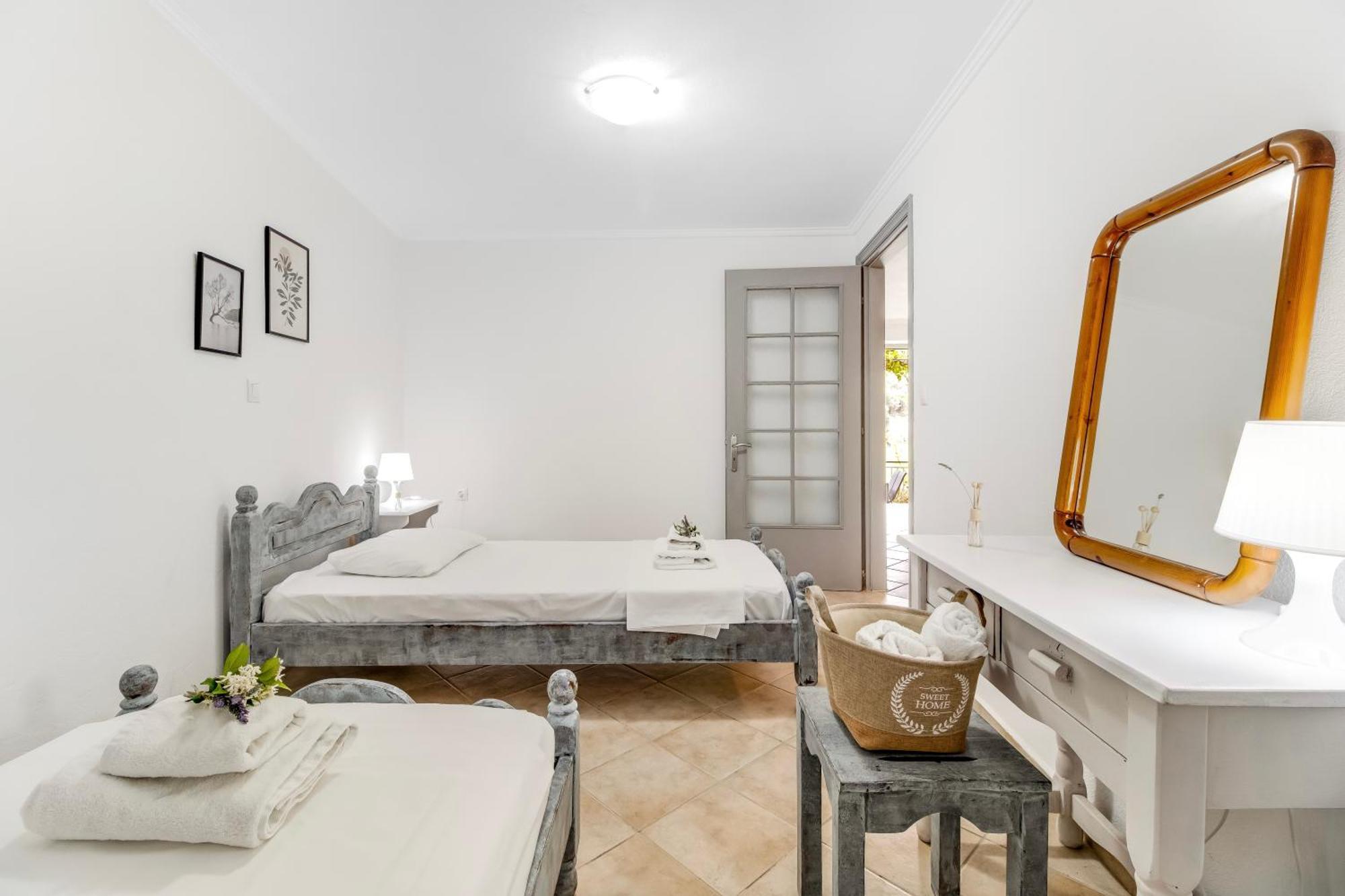 Kerkis Traditional Apartment Drymon