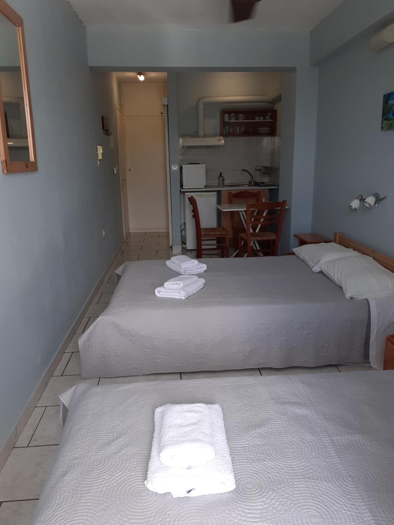 Hotel Almiriki *