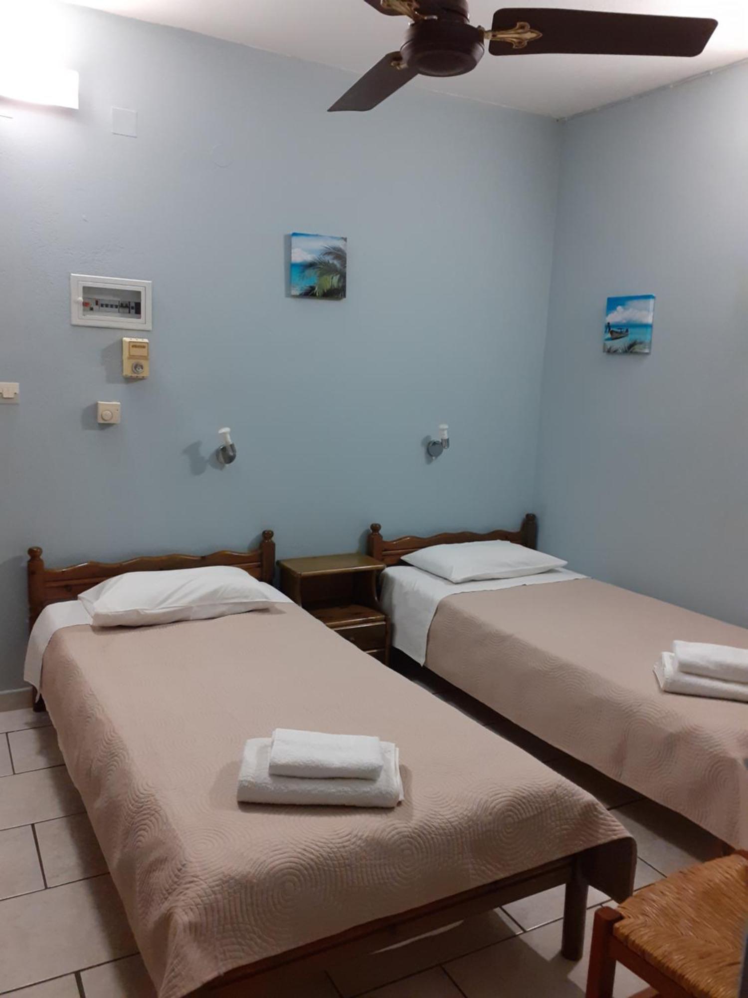 Almiriki Hotel *