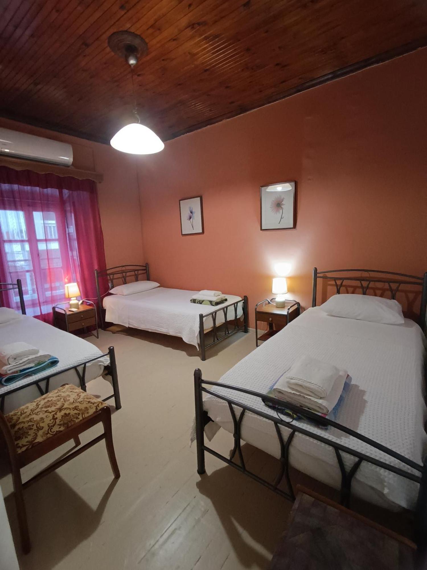 Apartment Rodomelo House With Terrace - 4 Bedrooms Leonidio