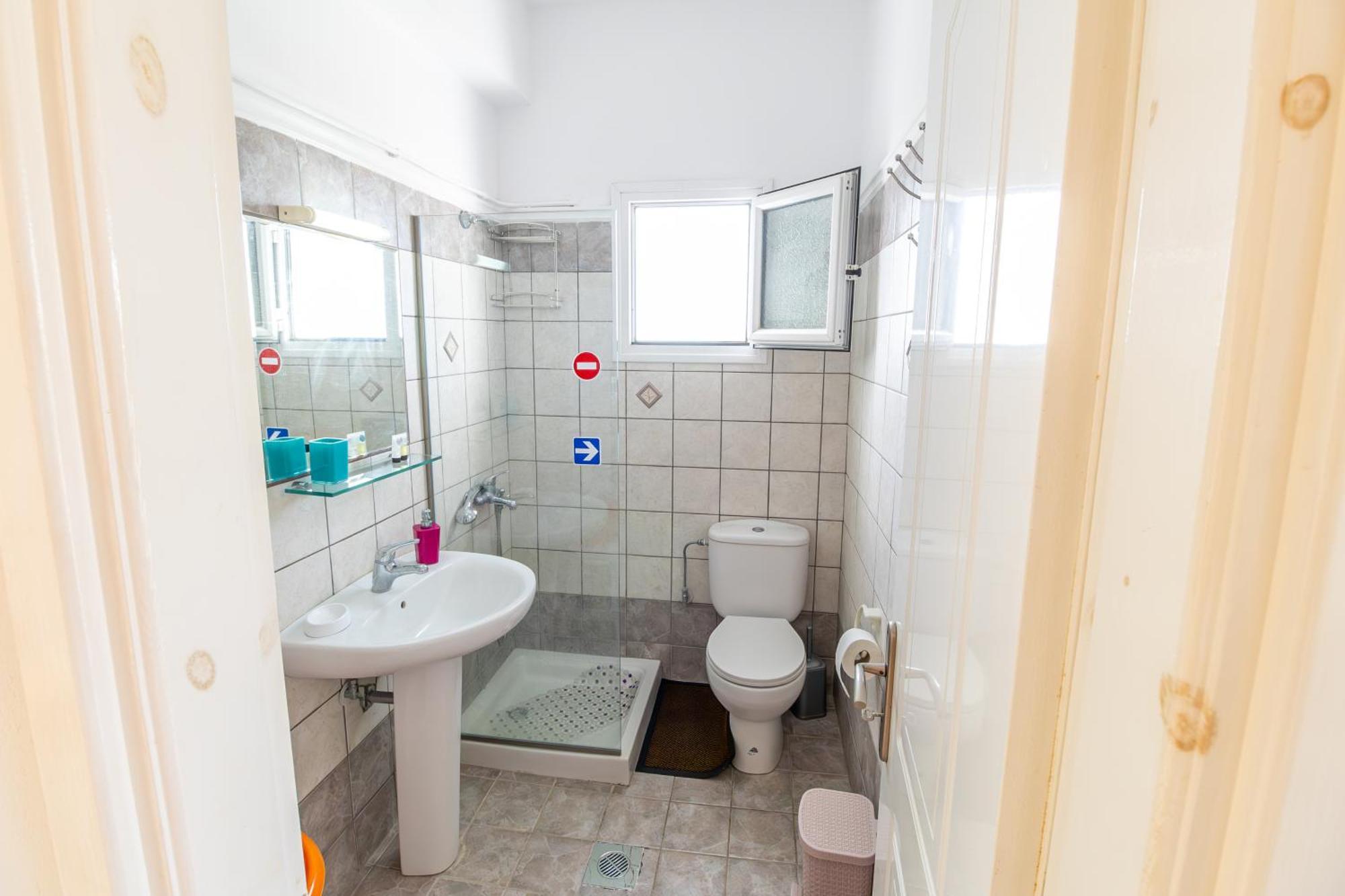 Apartment Thekla Karavados