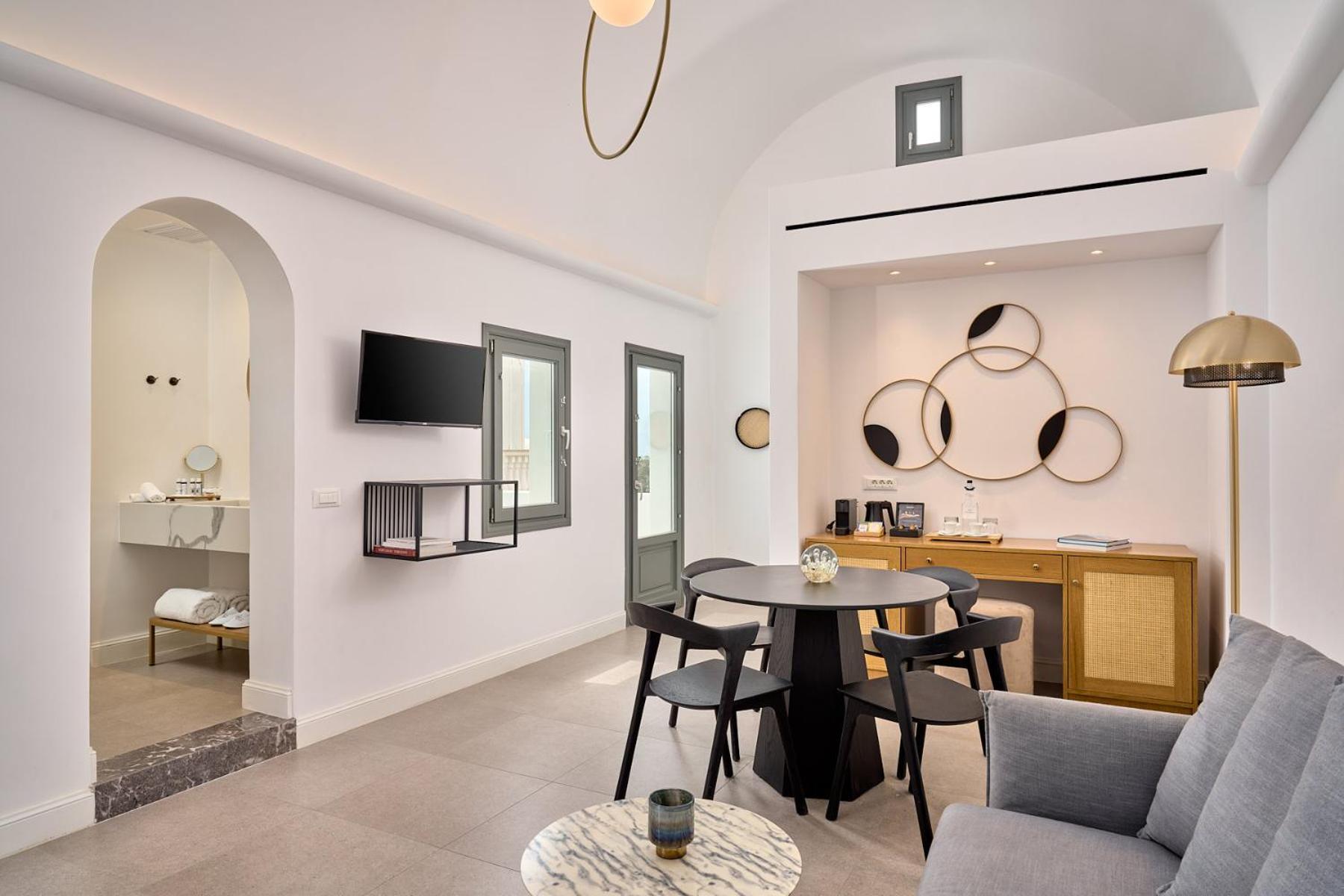 Alleys All-suite & Pyrgos Kallistis