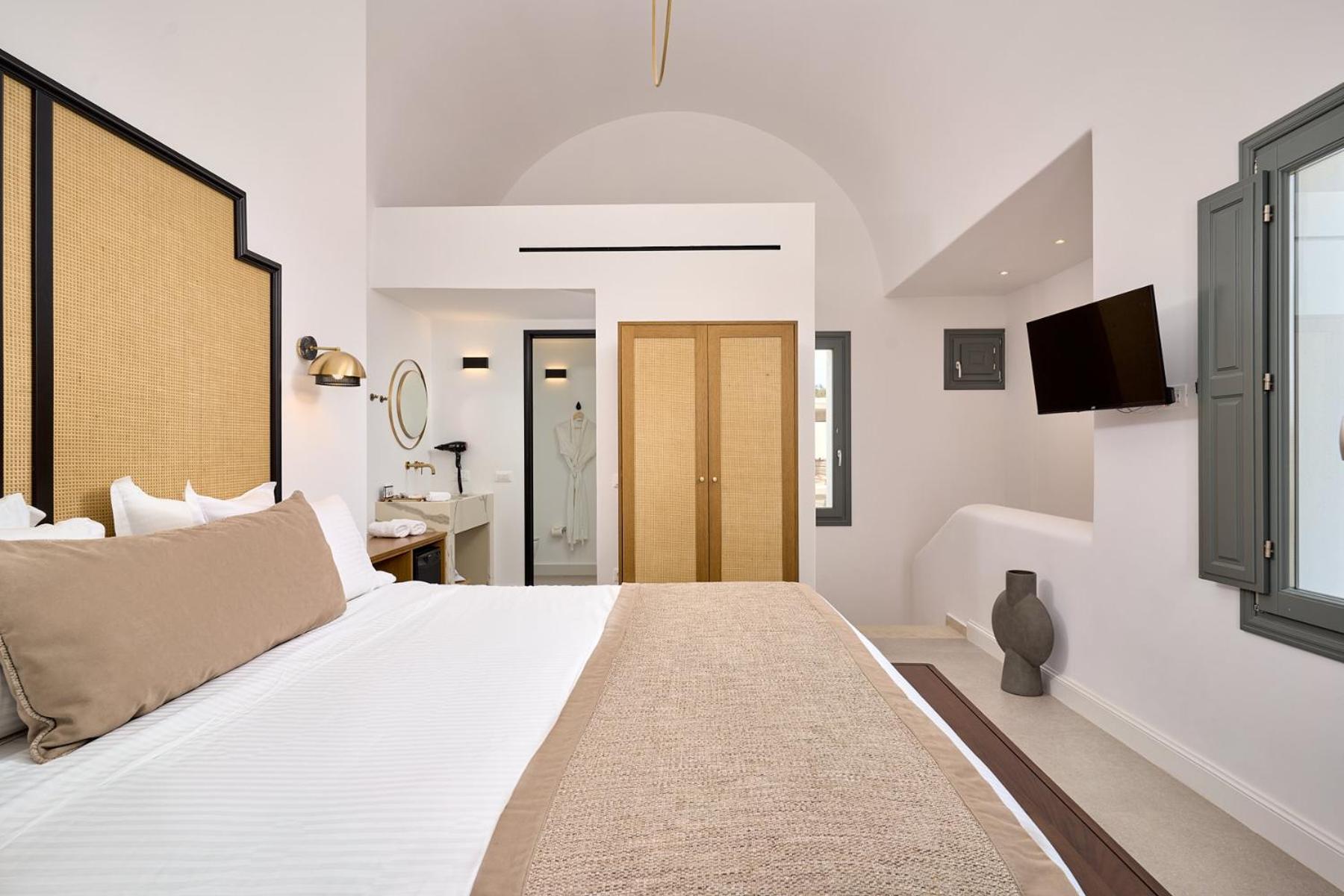 Hotel Alleys All-suite & Pyrgos Kallistis