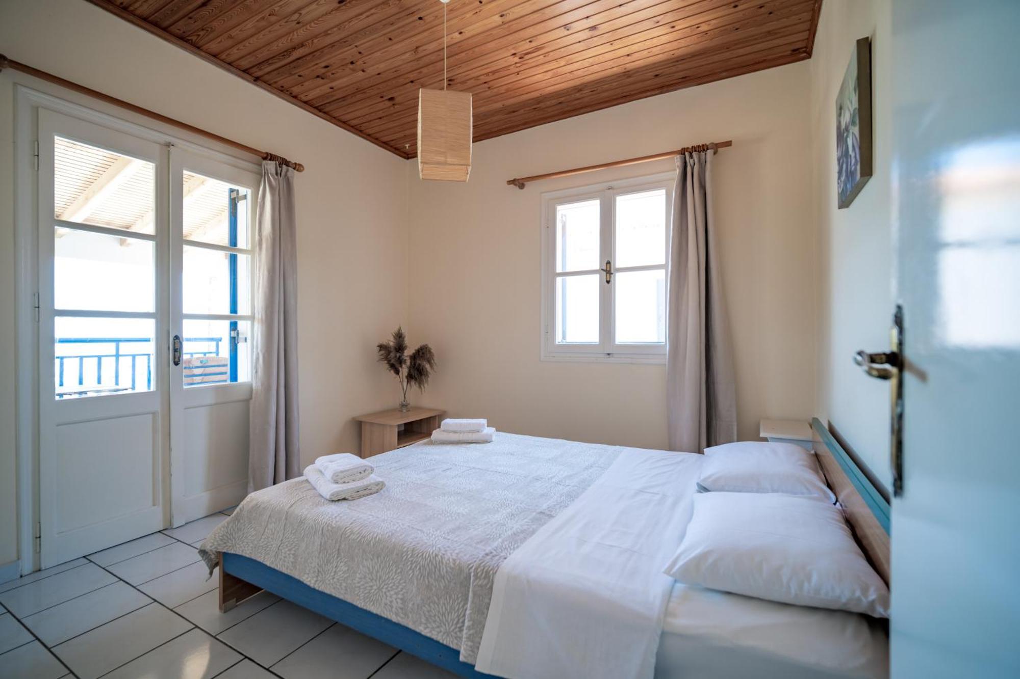 Philyra Appartments 2*