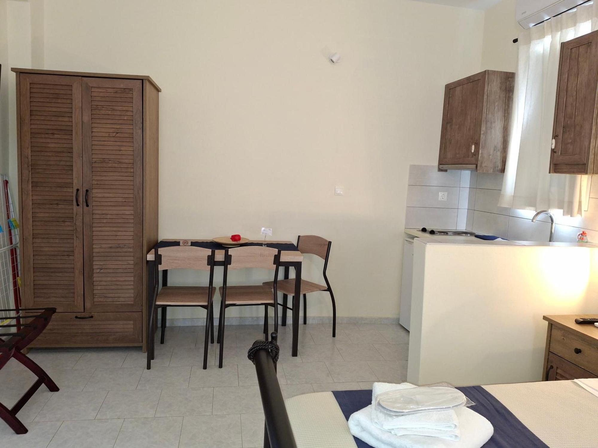 Restia * Agios Petros (Andros)