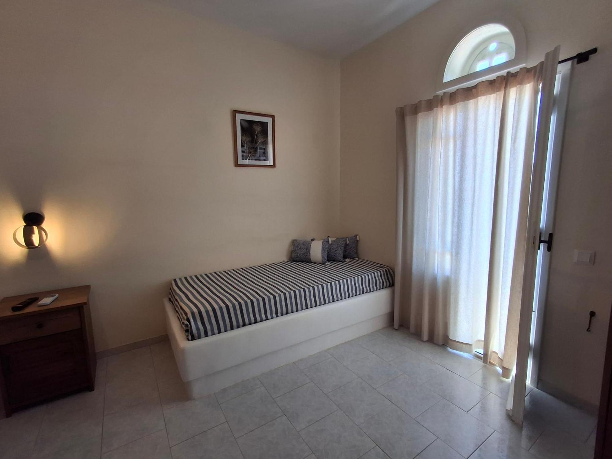Restia Agios Petros (Andros)
