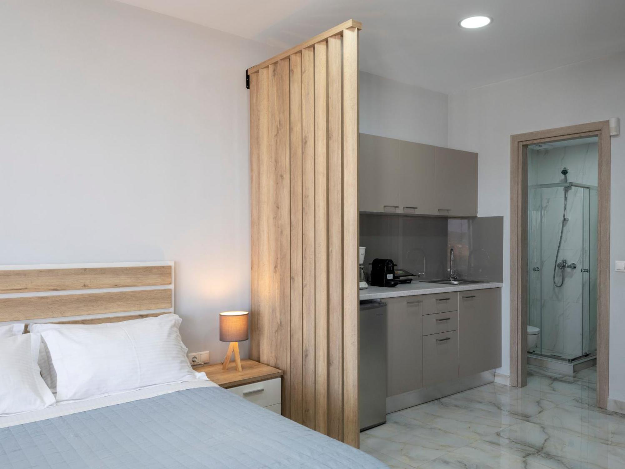 Peters Place - Paros * Parasporos