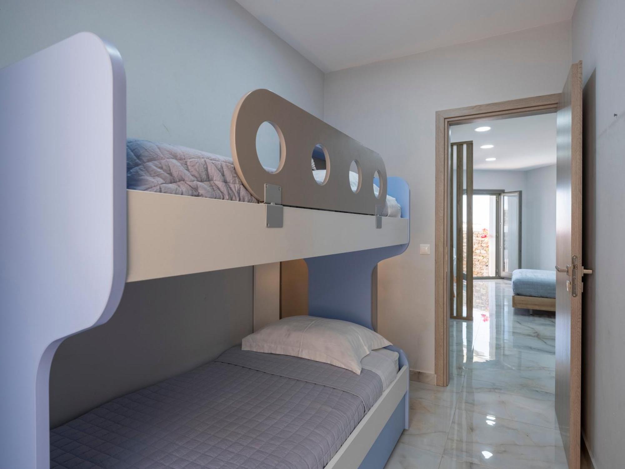 Peters Place - Paros Apartment Parasporos