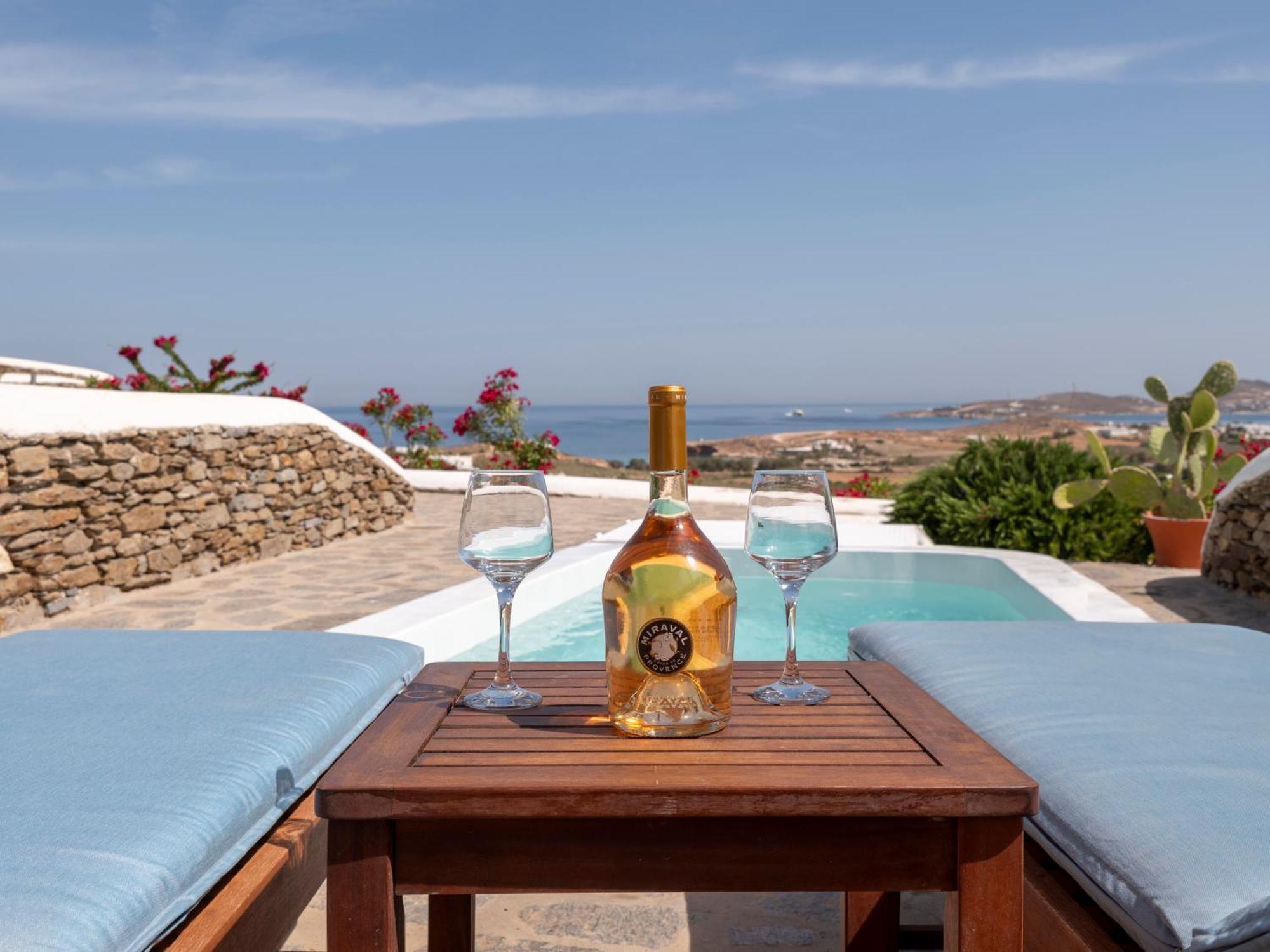 Peters Place - Paros Apartment Parasporos