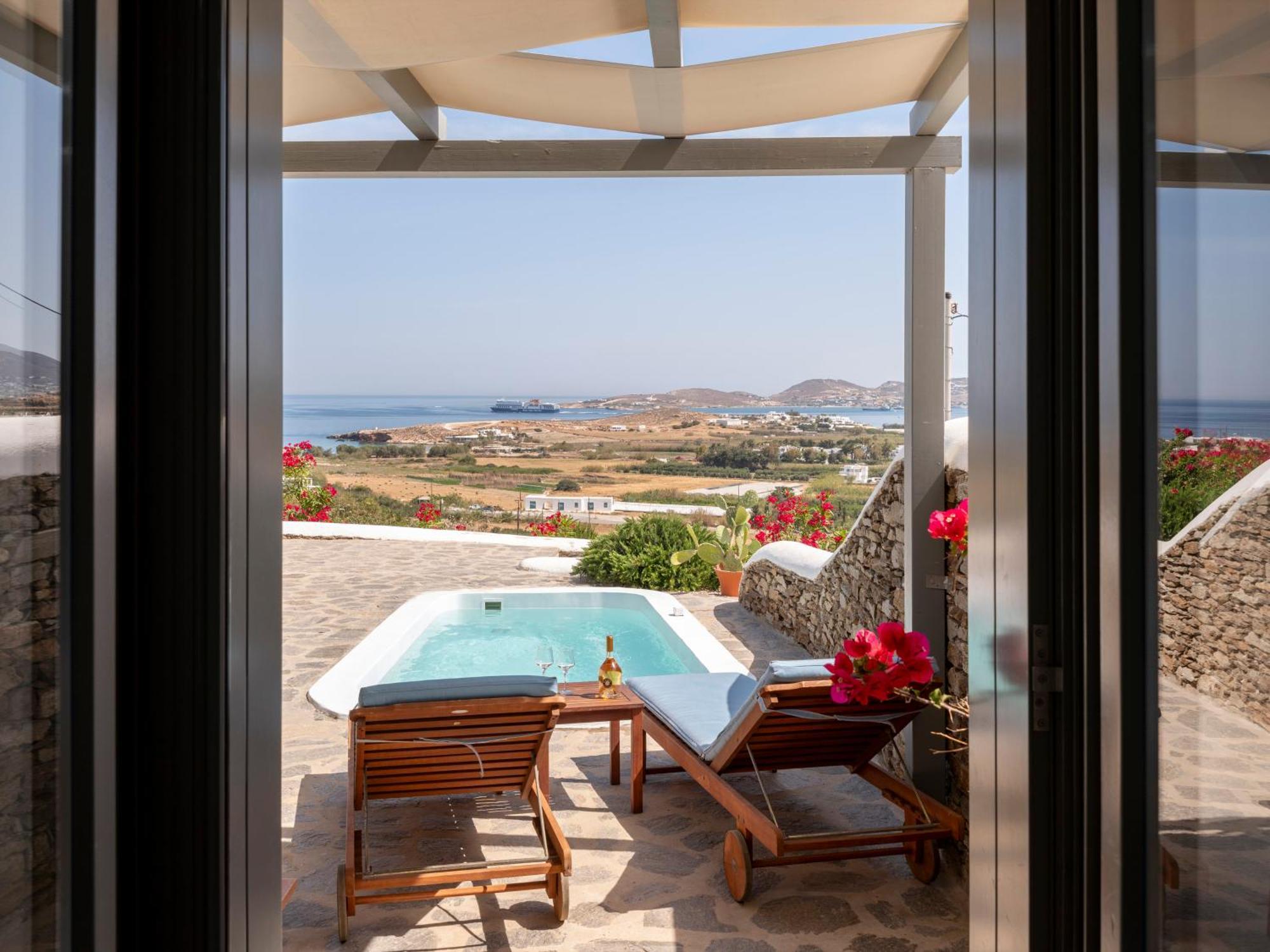 Peters Place - Paros Parasporos