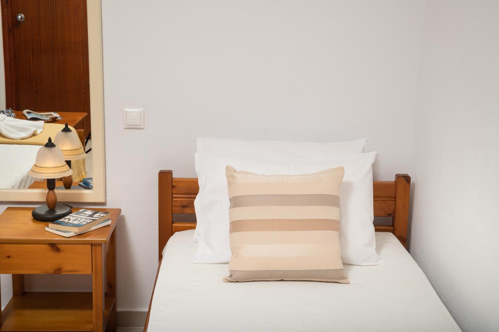 Aphrodite Aparthotel *