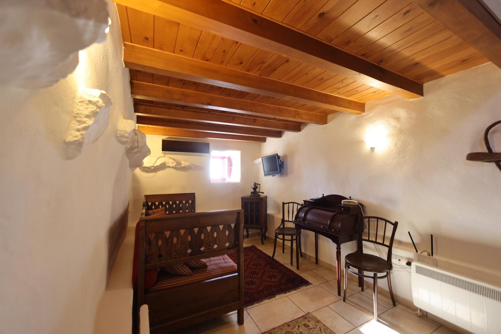 Lithos Stone 4* Areopoli