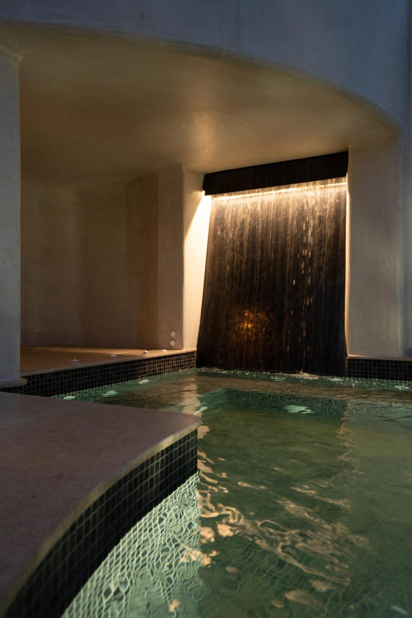 Areos Luxury Apartment Vothon