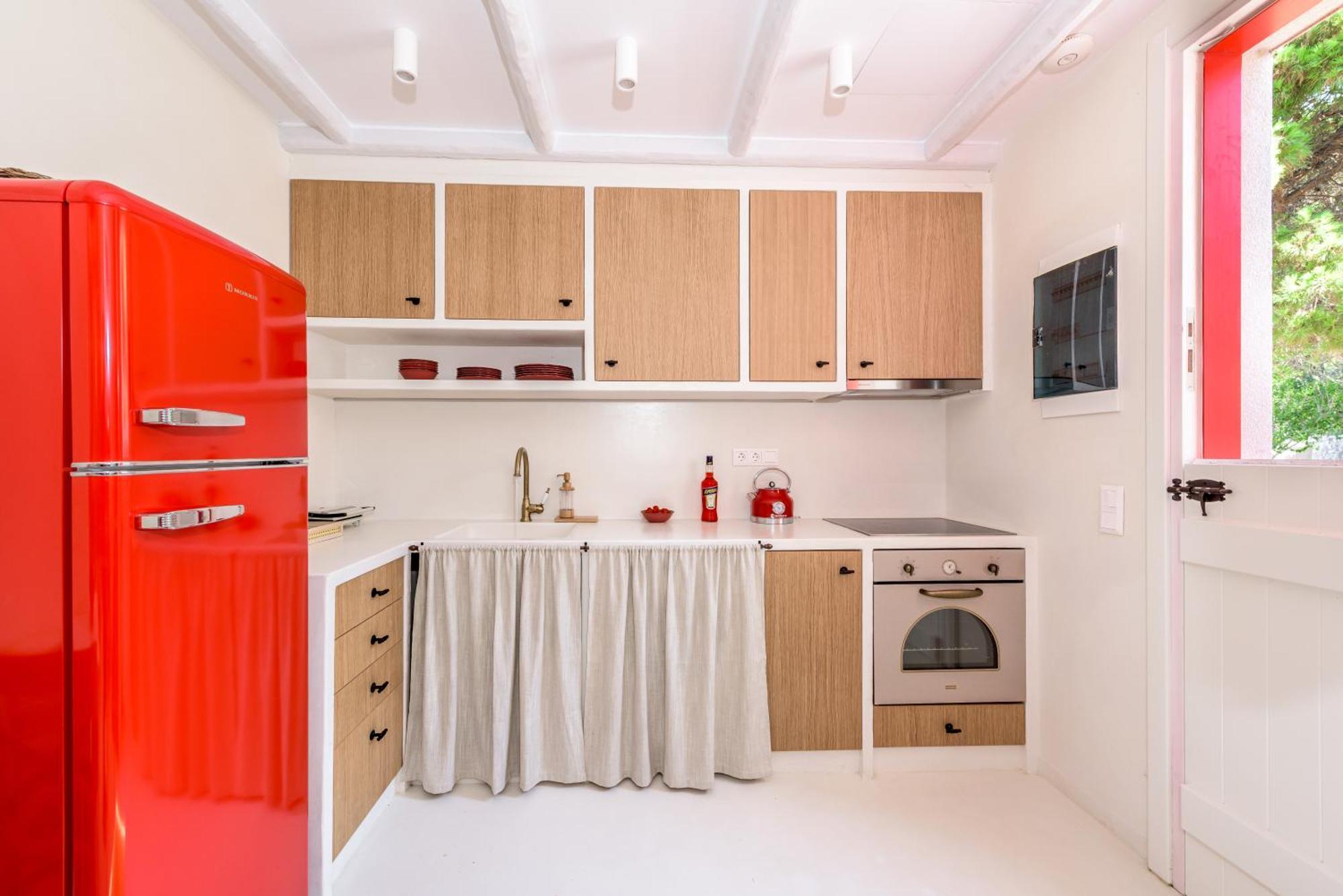 Klima Bay Beachfront Boutique Holiday home