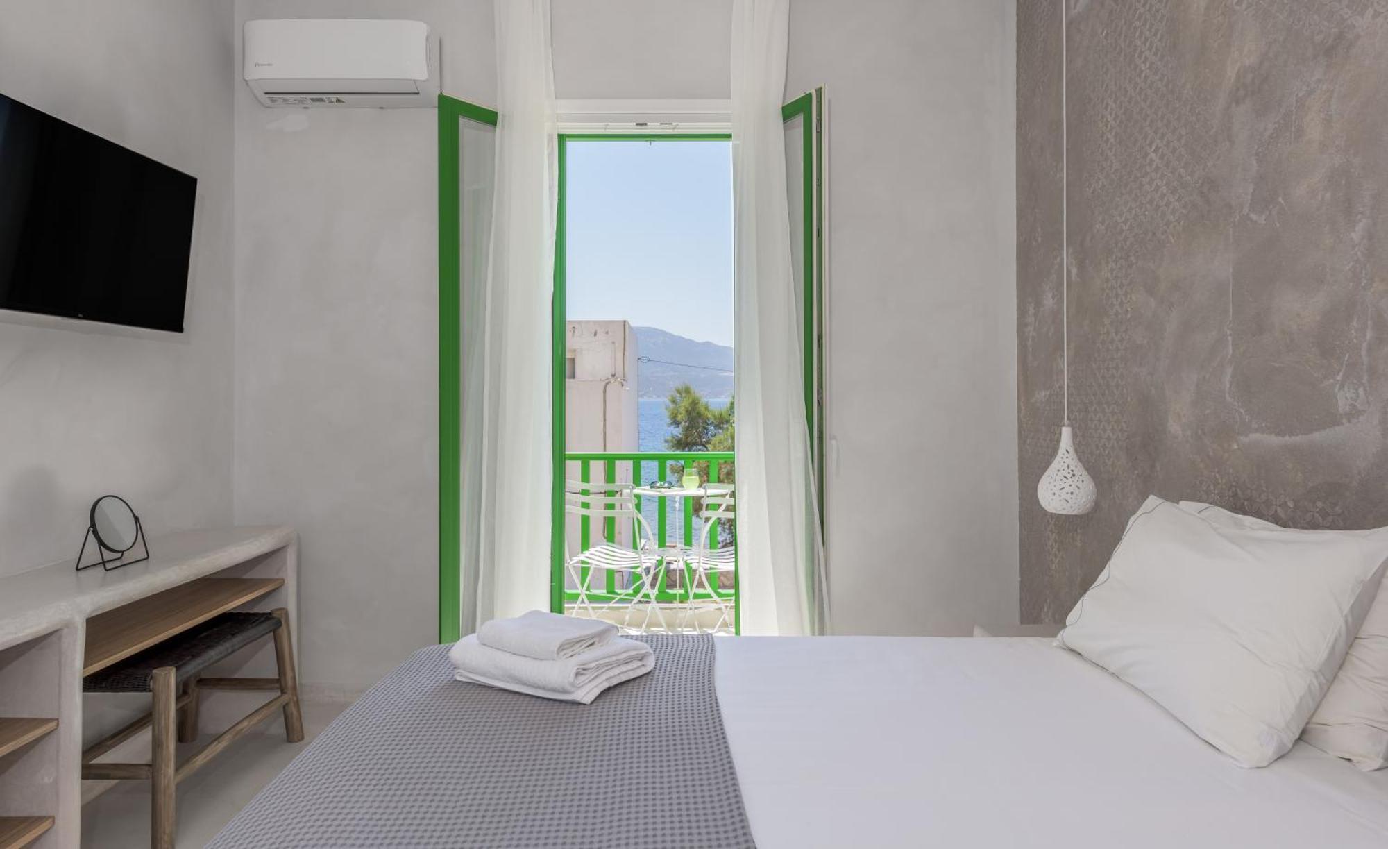 Klima Bay Beachfront Boutique Holiday home Klima (Milos)