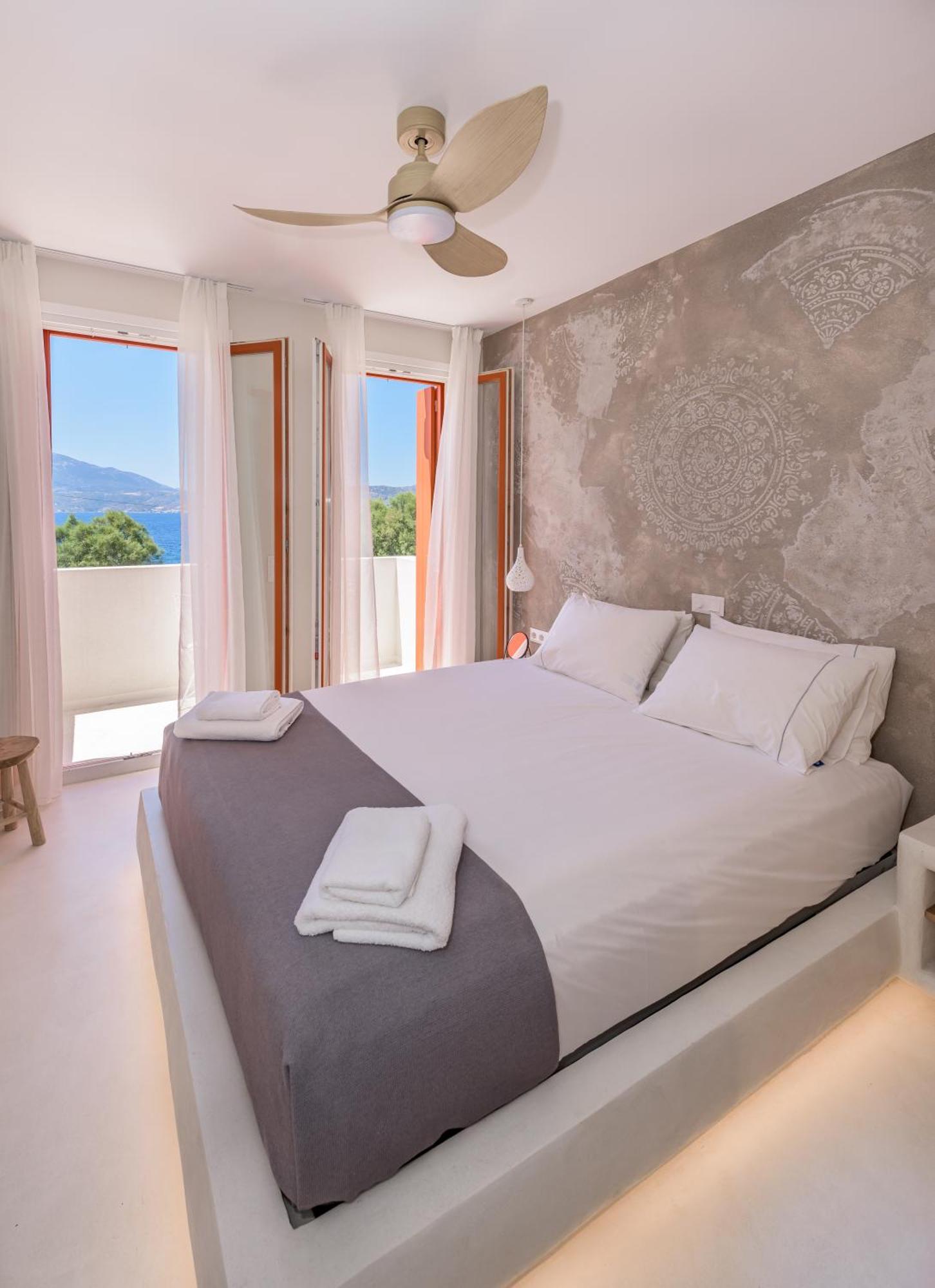 Klima Bay Beachfront Boutique Klima (Milos)