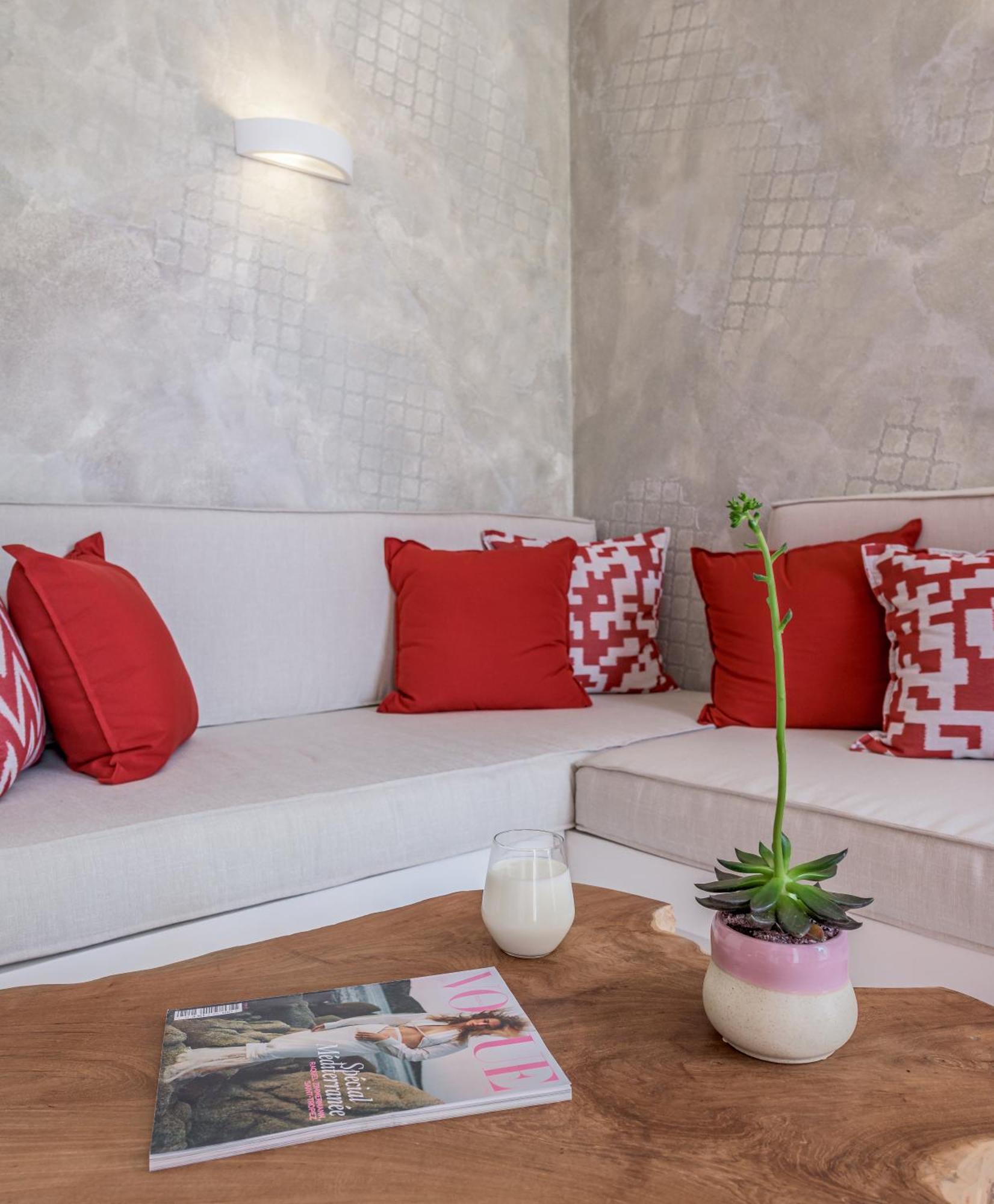 Klima Bay Beachfront Boutique *