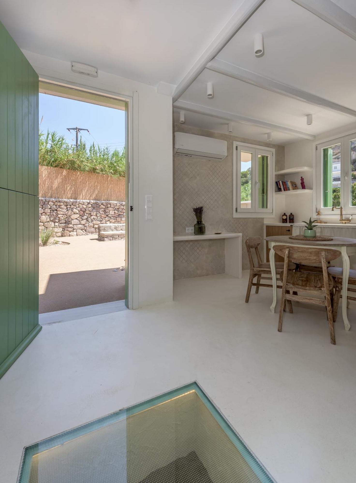 Klima Bay Beachfront Boutique * Klima (Milos)