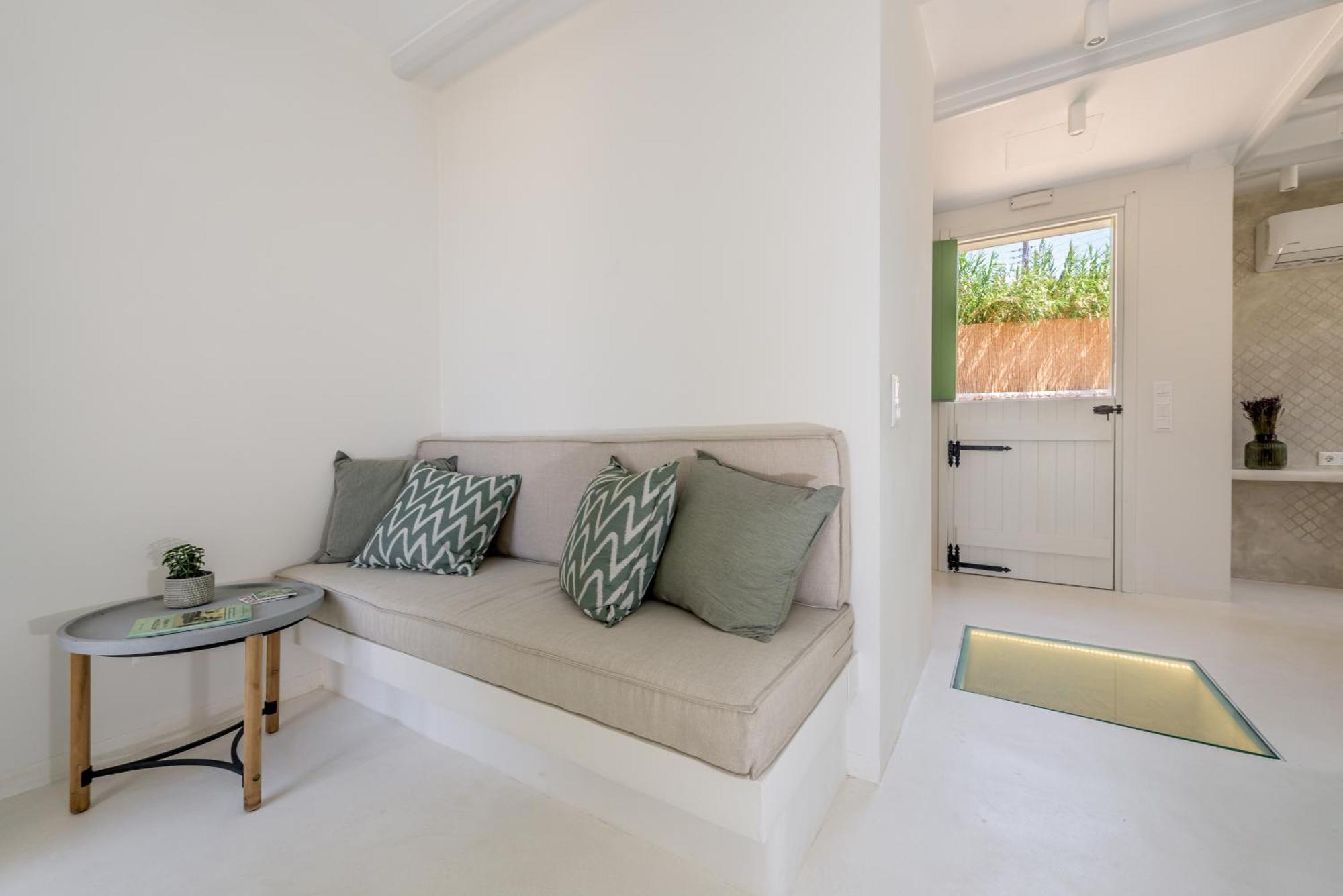 Klima Bay Beachfront Boutique *