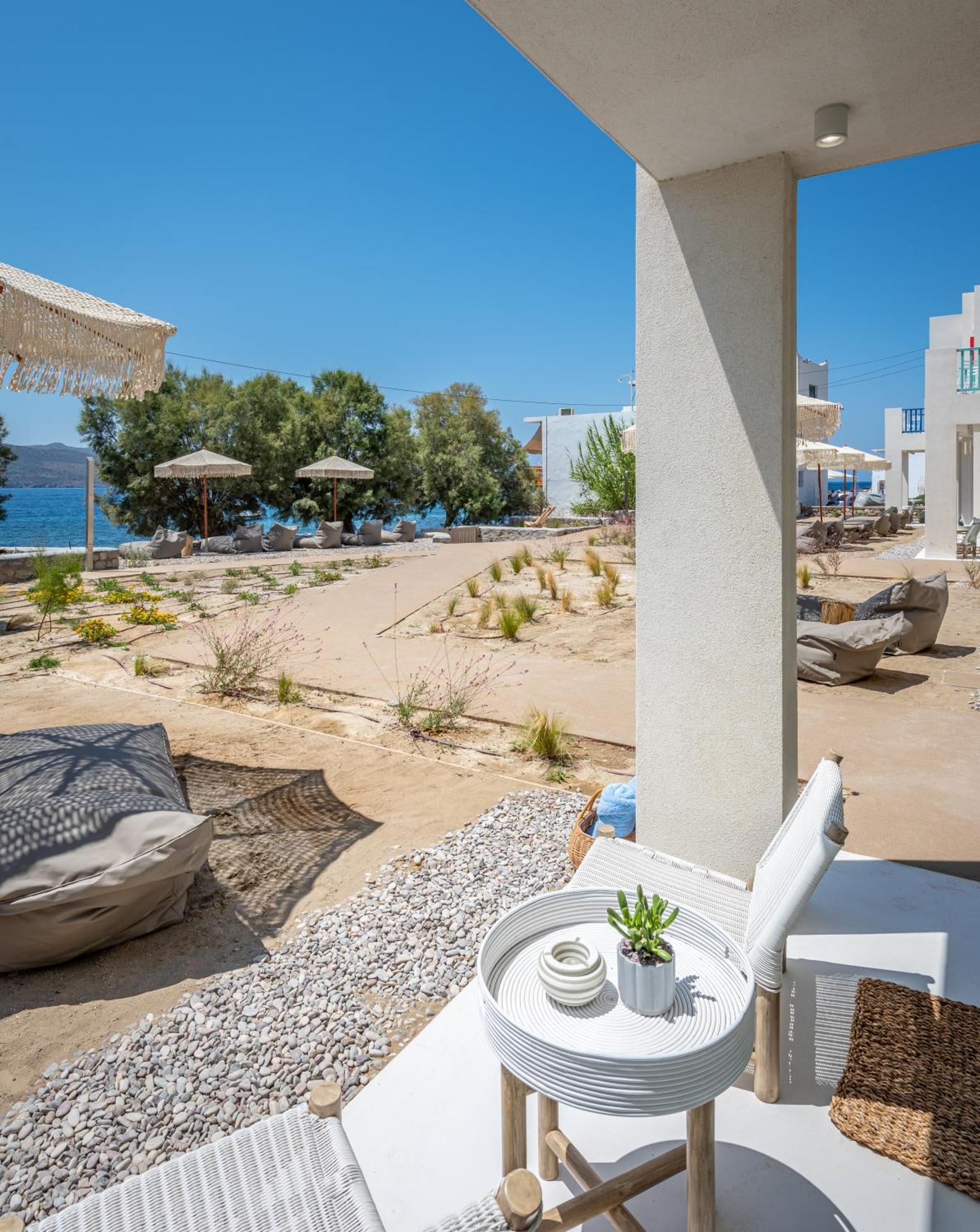 Klima Bay Beachfront Boutique Holiday home *
