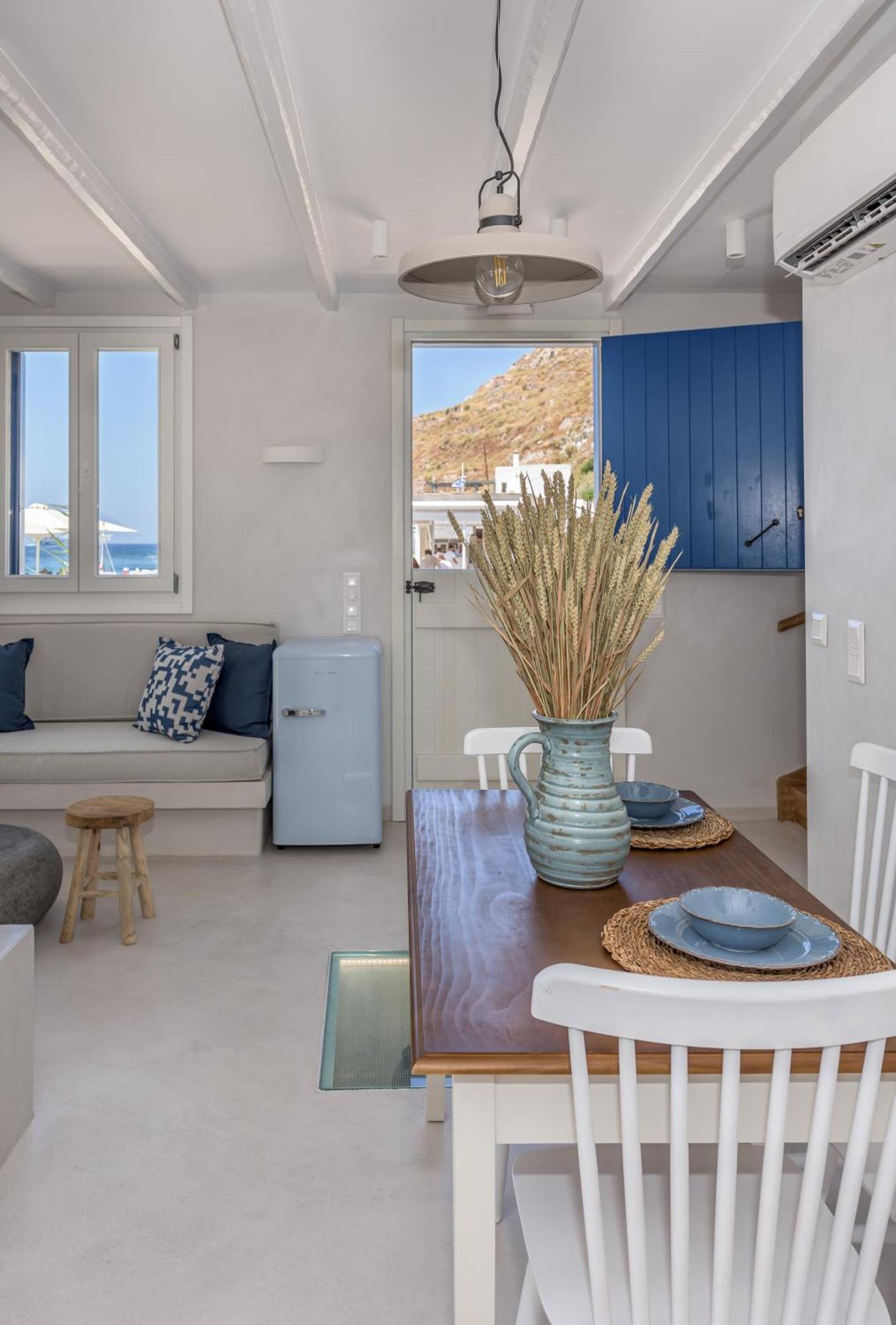 Klima Bay Beachfront Boutique Holiday home *