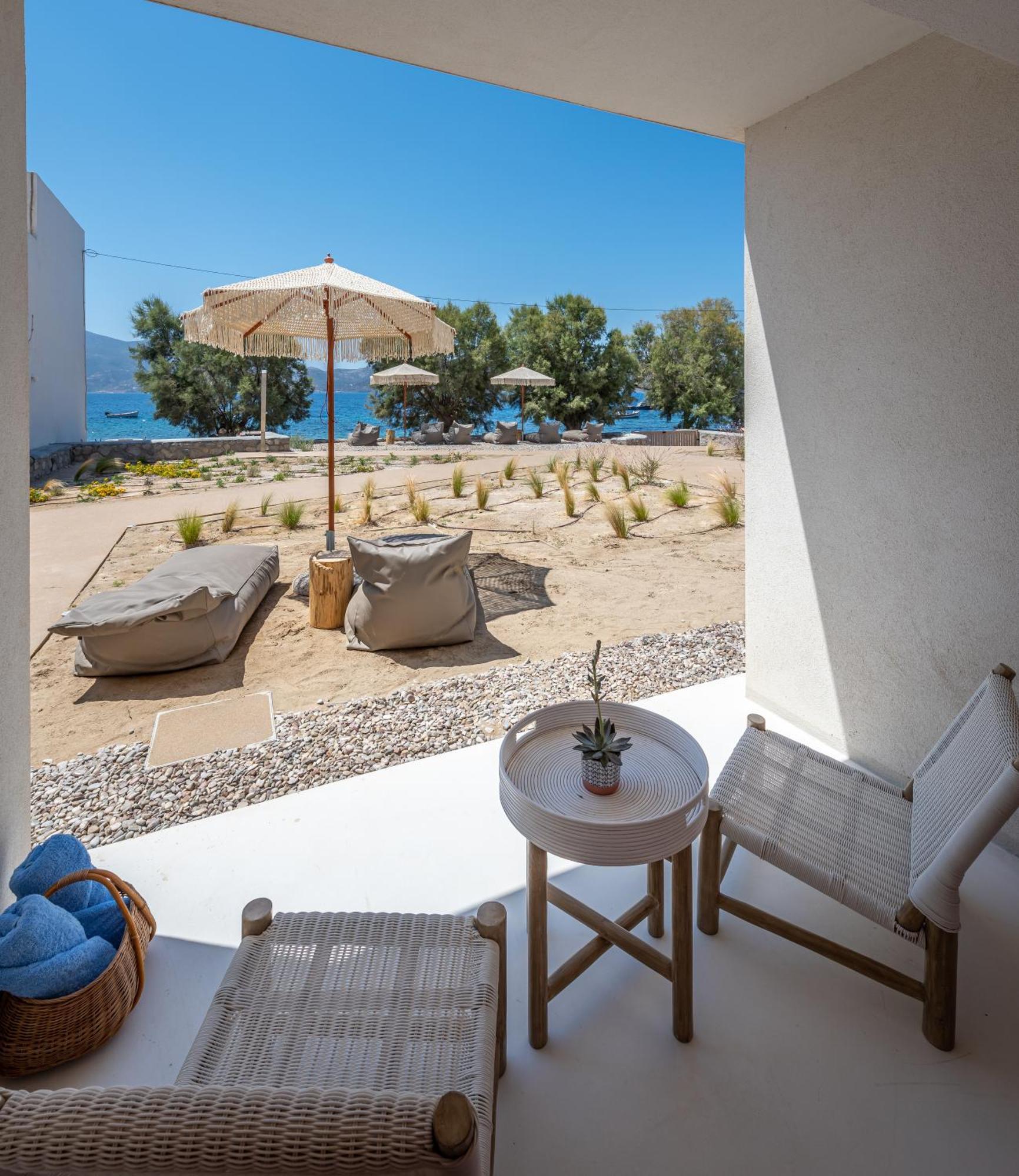Klima Bay Beachfront Boutique *