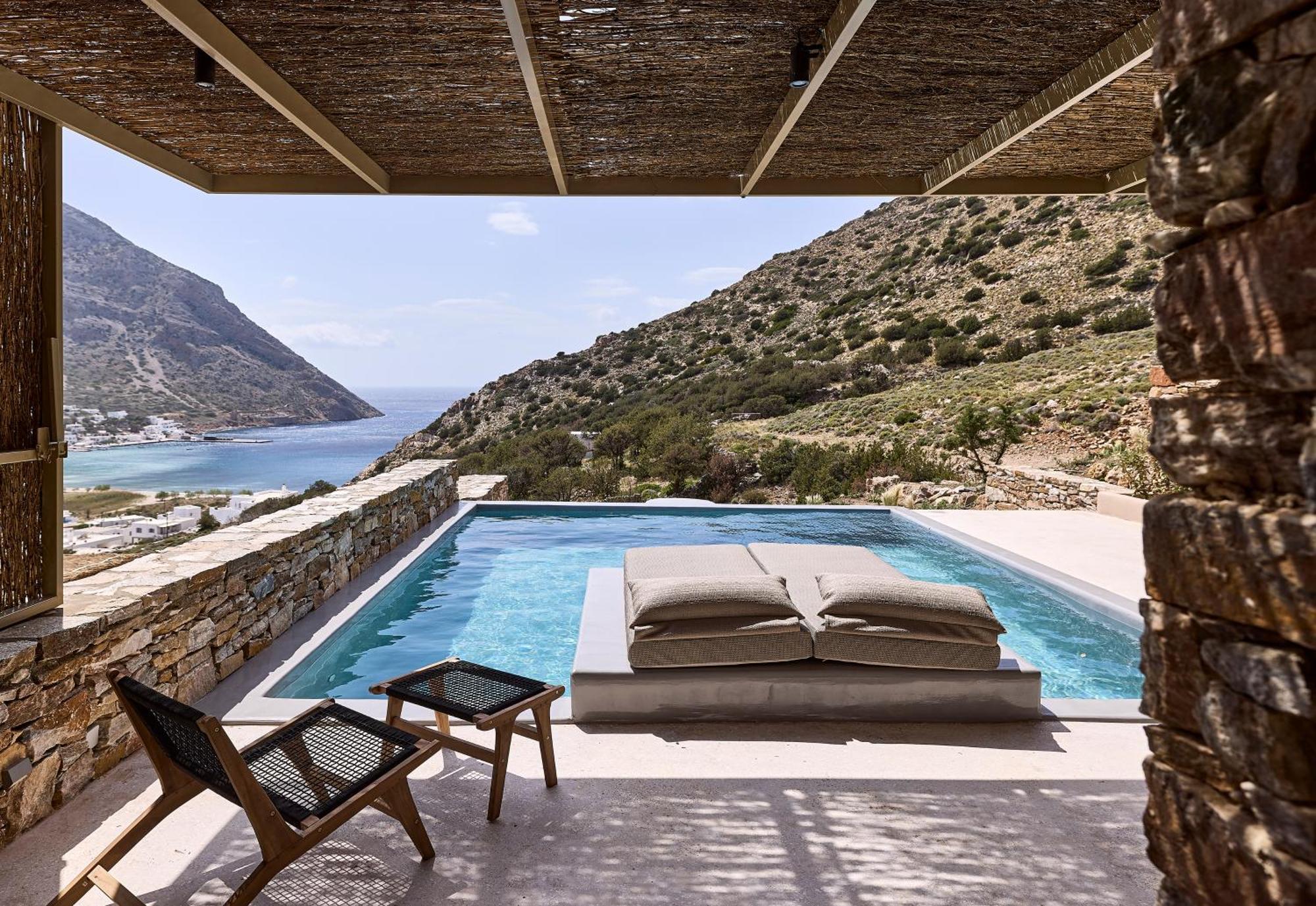 Apsila Pool Kamares (Sifnos)
