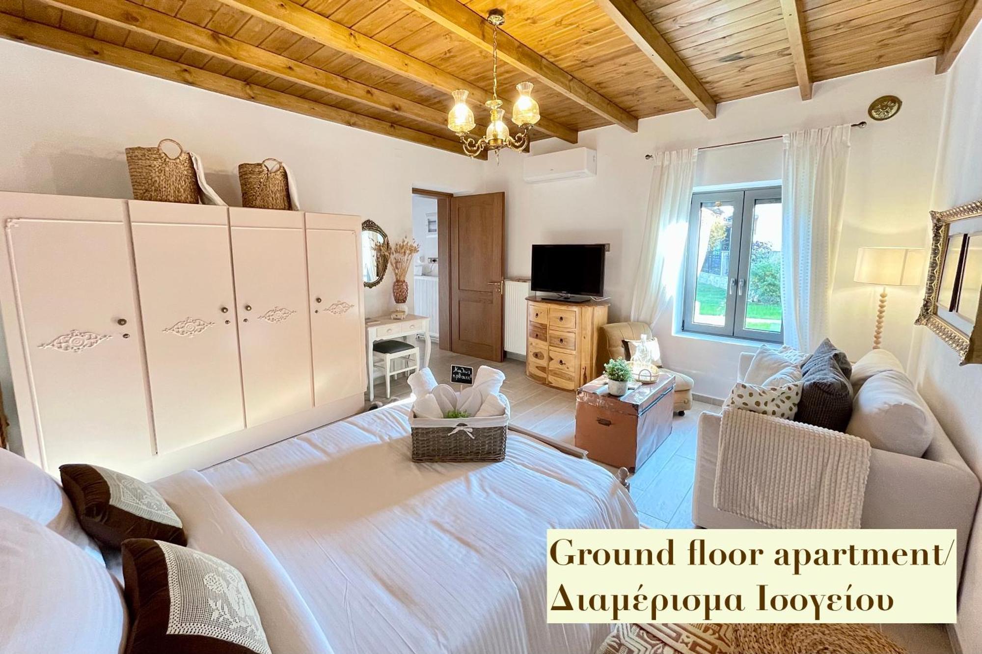 Casa Delicosta- 2 Flat With Garden, 15 Min From