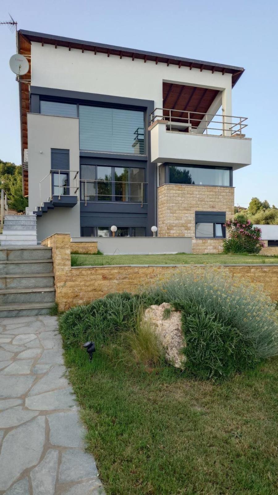 Stadi Villa *