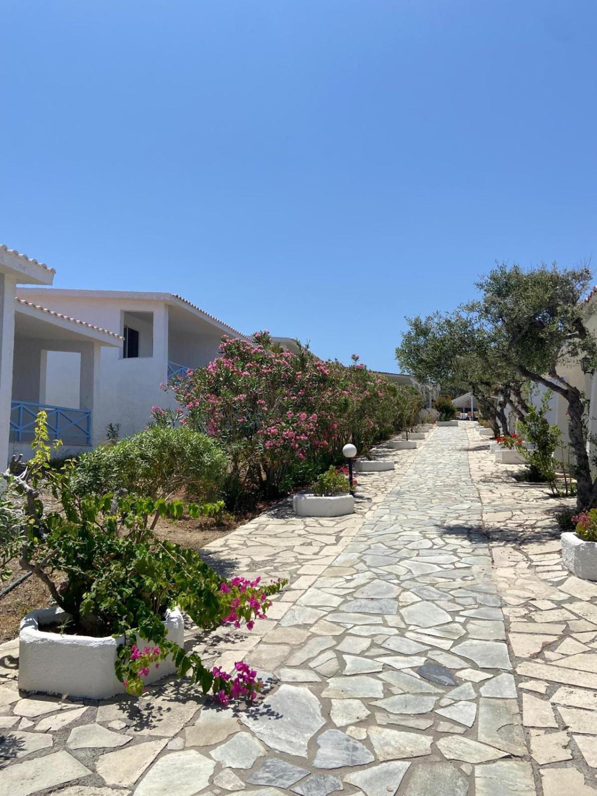 Lassion Golden Bay 3*