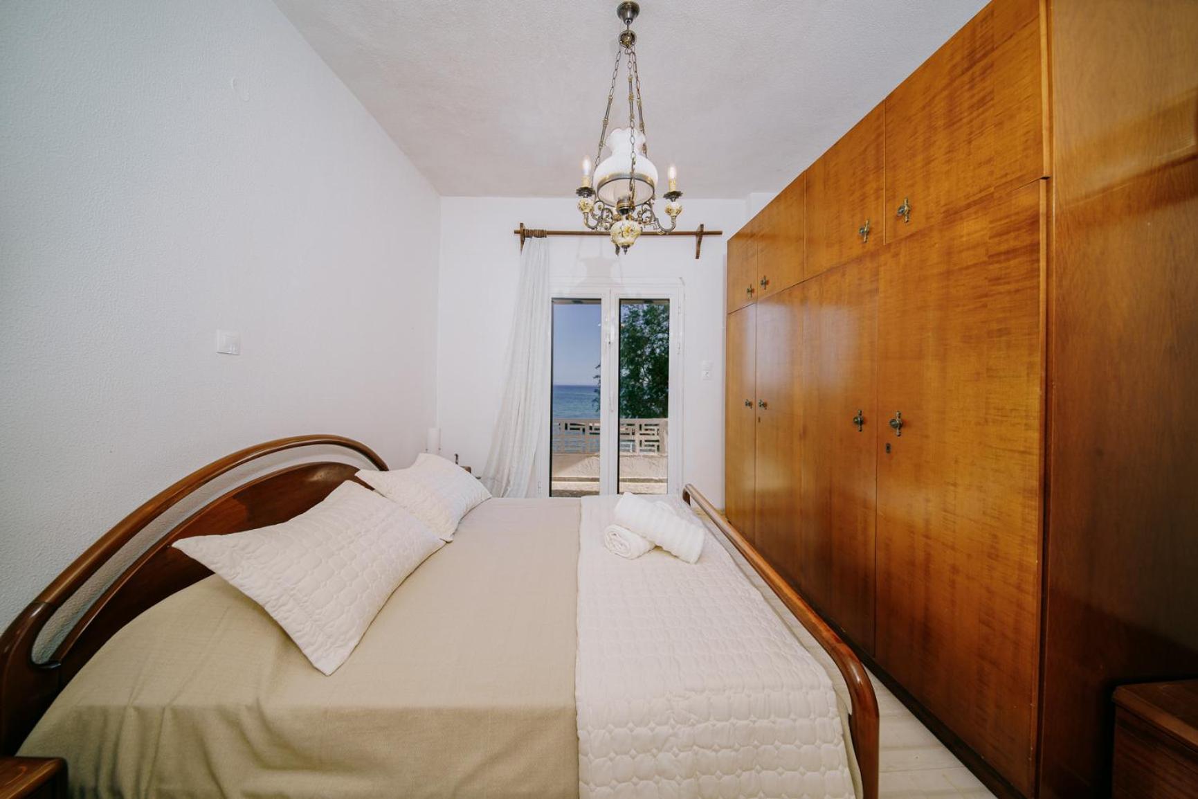 Fotis At Komi Holiday home