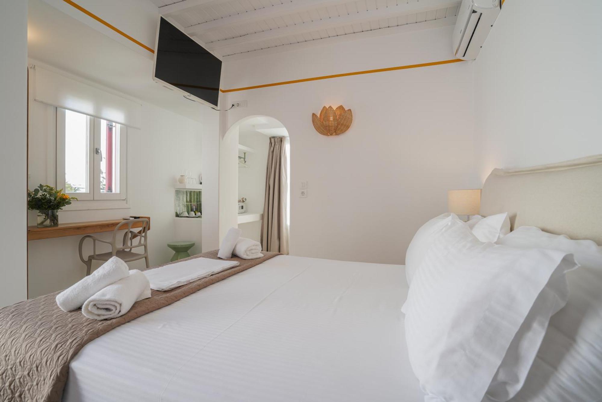 23 Mykonos