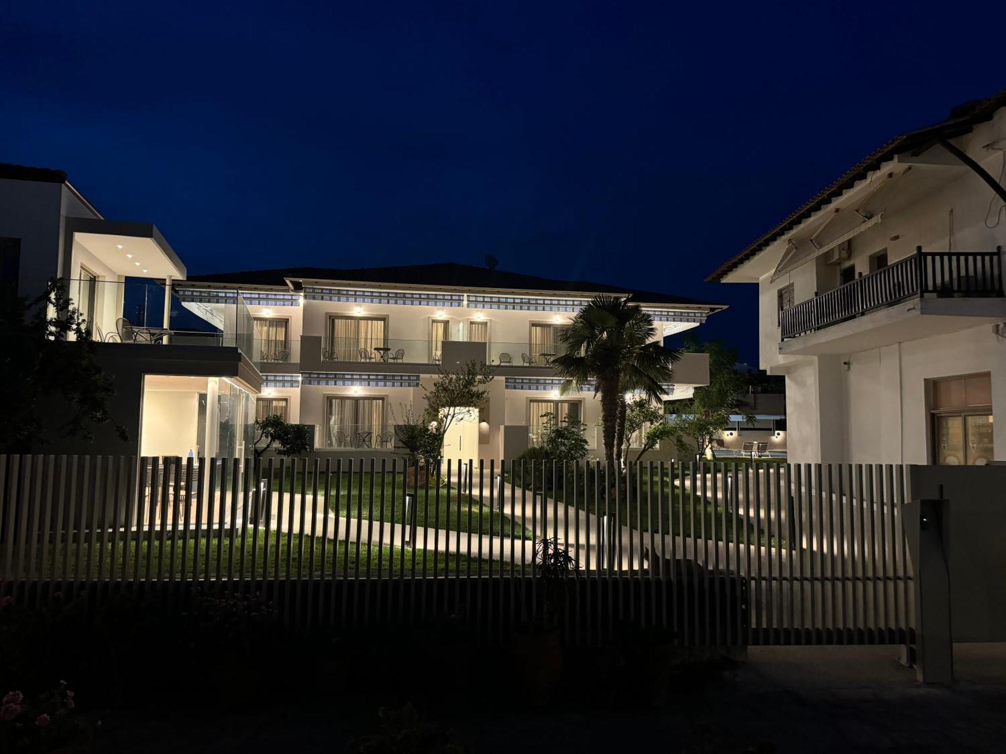 Studio Nikiti Beach Hotel