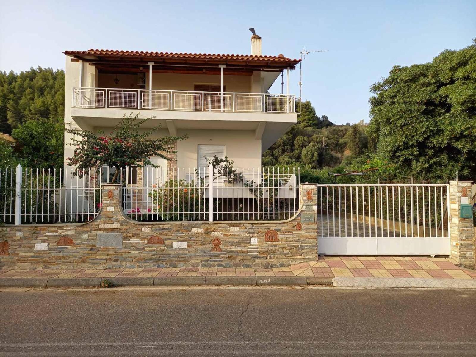 Apartment Homonatura. Sense Of Native Living. Pyrgos (Elis)