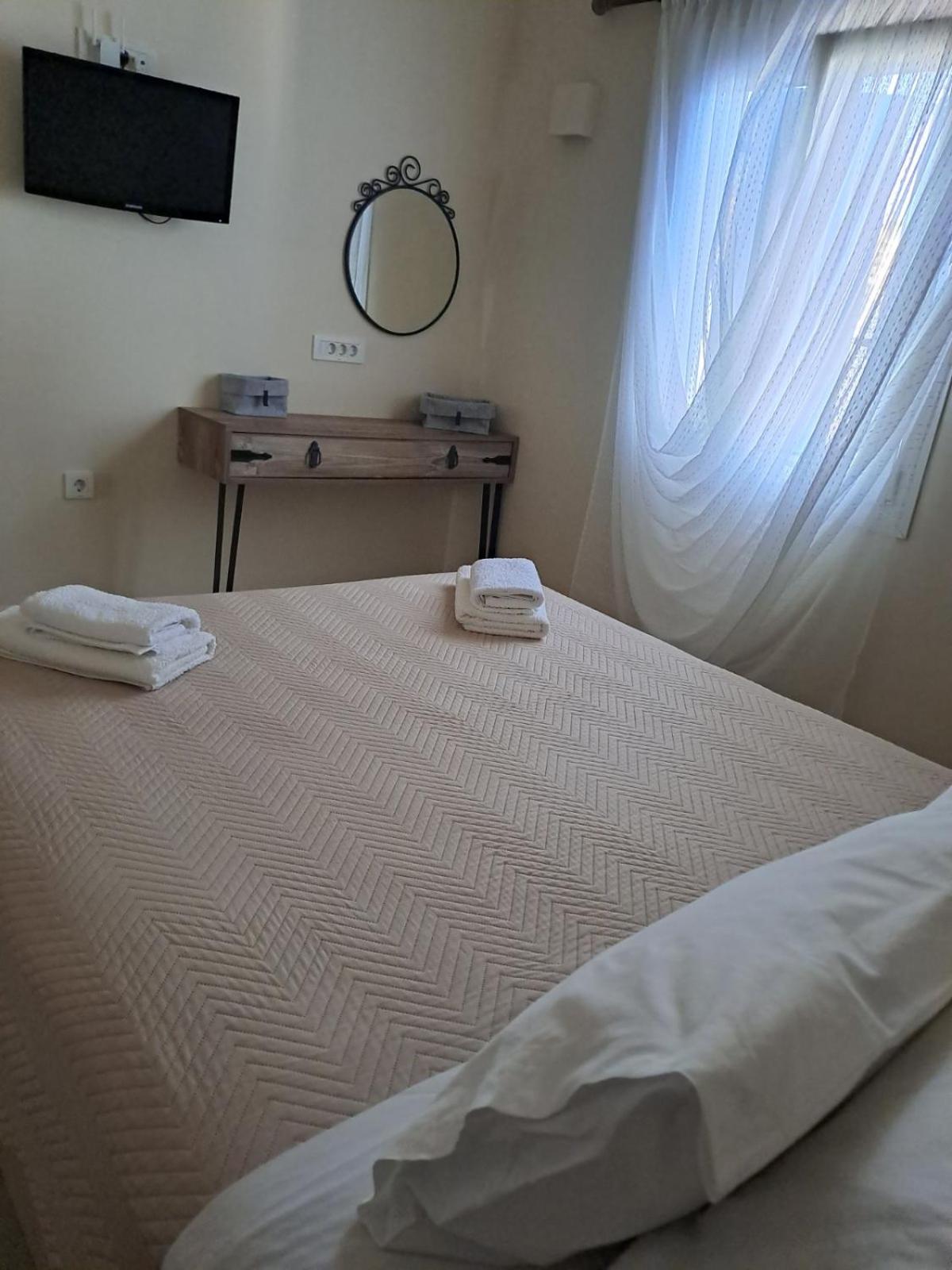 Apleton House At Zacharias Apartment *