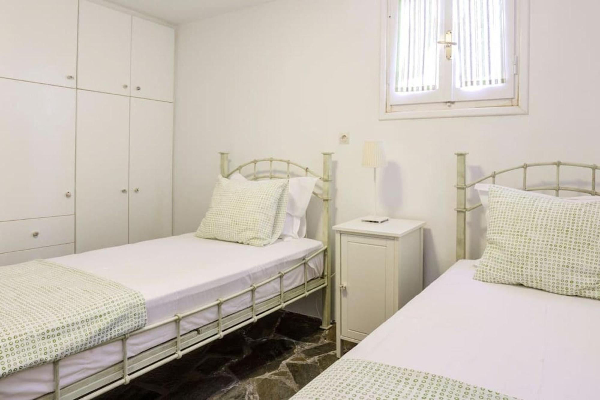 Holiday home Ballos For 6 In Exomvourgo Agios Romanos